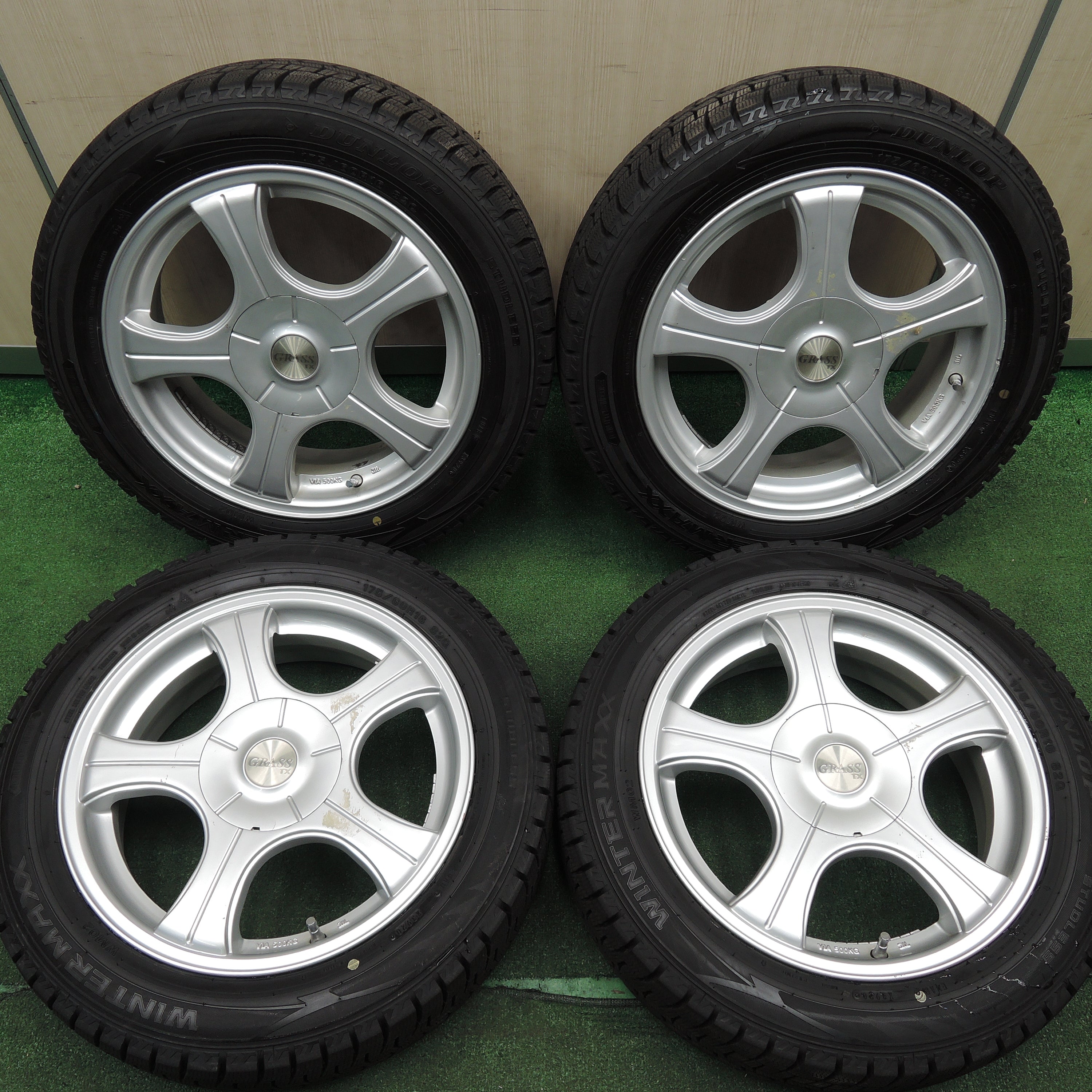 *送料無料*超バリ溝！20年！9.5分以上★スタッドレス 175/60R16 ダンロップ ウインターマックス WM02 GRASS TX グラス  16インチ PCD100/4H★3112309HAス