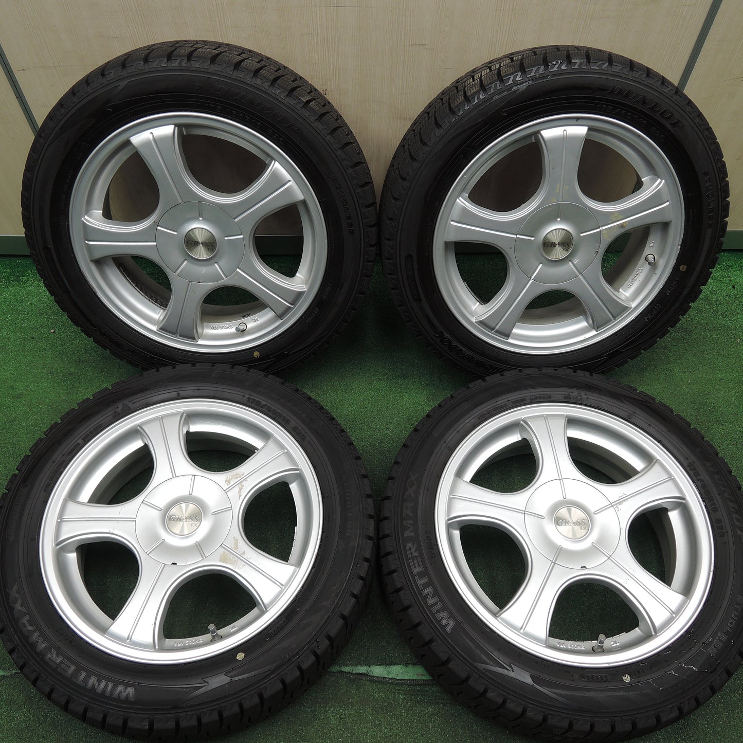 *送料無料*超バリ溝！20年！9.5分以上★スタッドレス 175/60R16 ダンロップ ウインターマックス WM02 GRASS TX グラス 16インチ PCD100/4H★3112309HAス