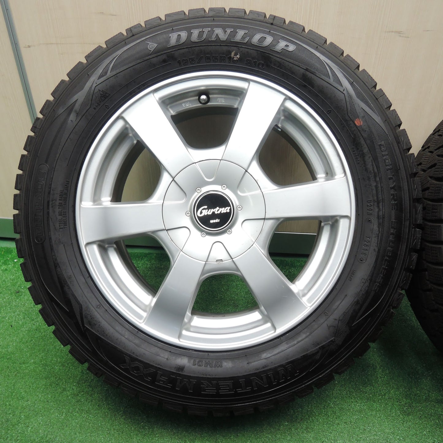 [送料無料]バリ溝！9.5分★スタッドレス 195/65R15 ダンロップ ウインターマックス WM01 Gurtna weds 15インチ PCD114.3/5H★3102301NJス