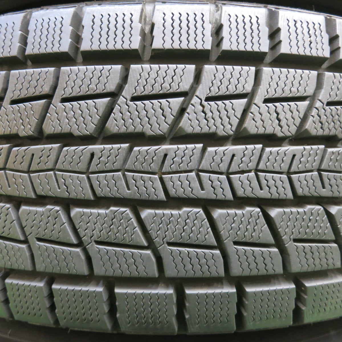 *送料無料*バリ溝！キレイ！9.5分以上★スタッドレス 225/65R17 ダンロップ ウインターマックス SJ8 EuroSpeed MANARAY マナレイ PCD114.3/5H★4010404イス