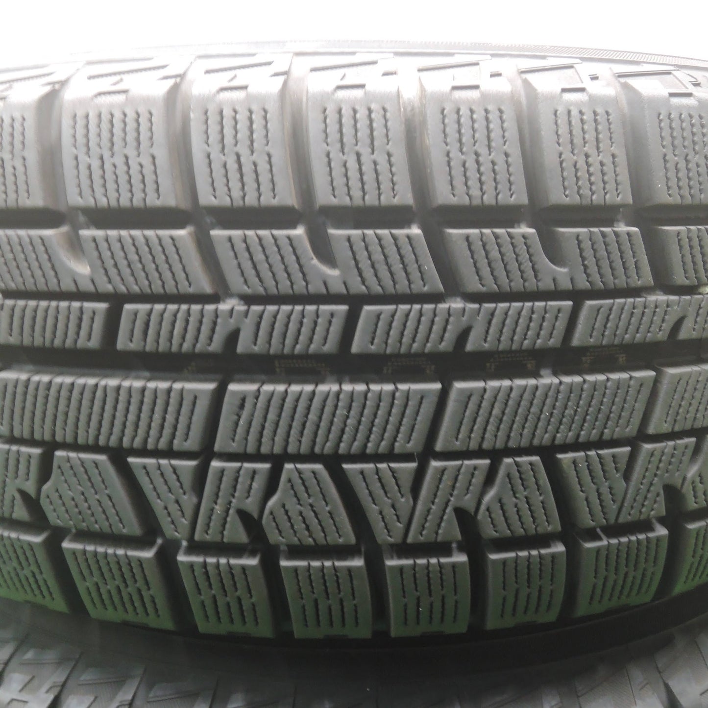 [送料無料]バリ溝！キレイ！9.5分★★スタッドレス 215/65R16 ヨコハマ アイスガード iG50 プラス BALMINUM バルミナ 16インチ PCD114.3/5H★3082103SYス