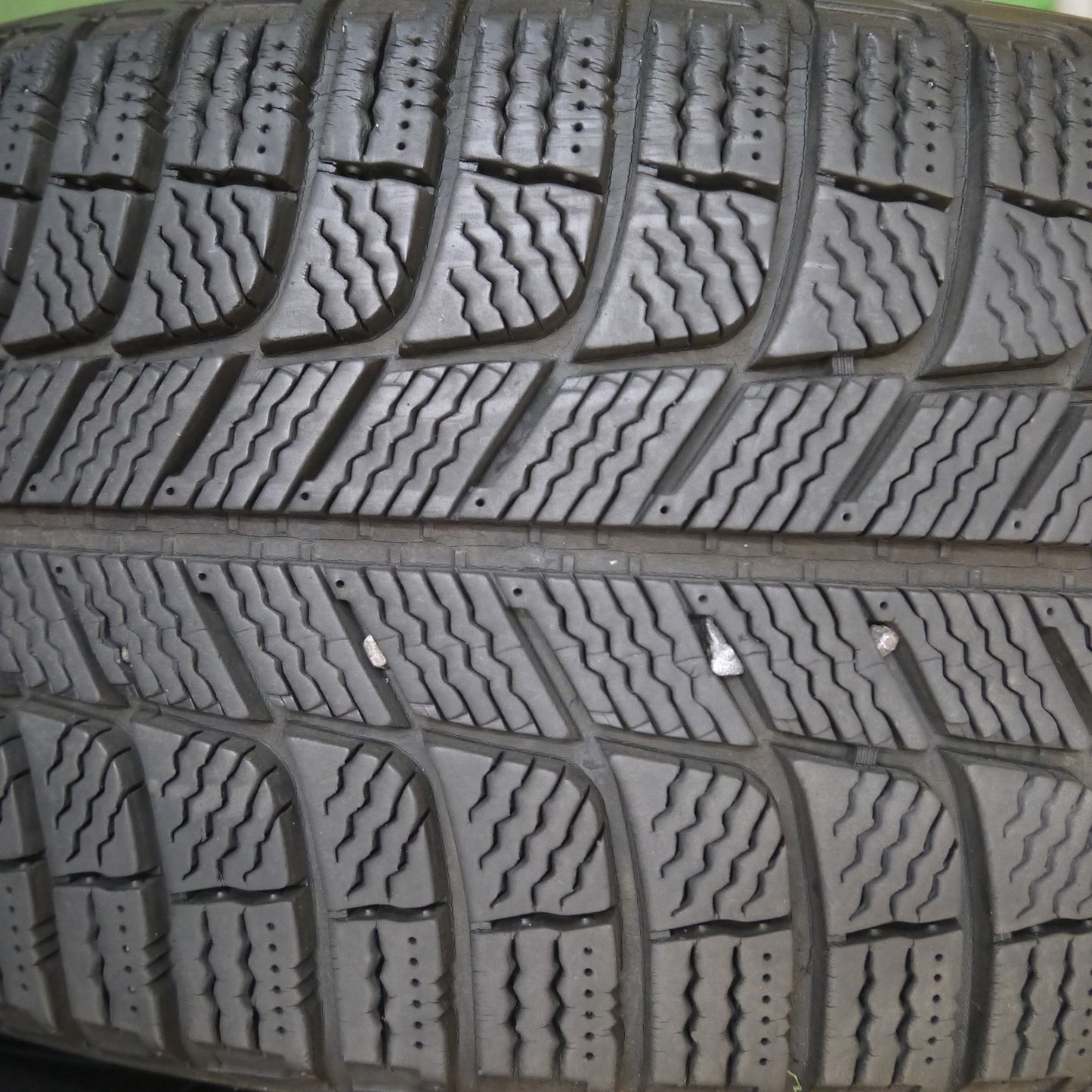 [送料無料]バリ溝！9分★BMW 等 MAK 225/55R17 スタッドレス ミシュラン X-ICE XI3 17インチ PCD120/5H★3080701Hス