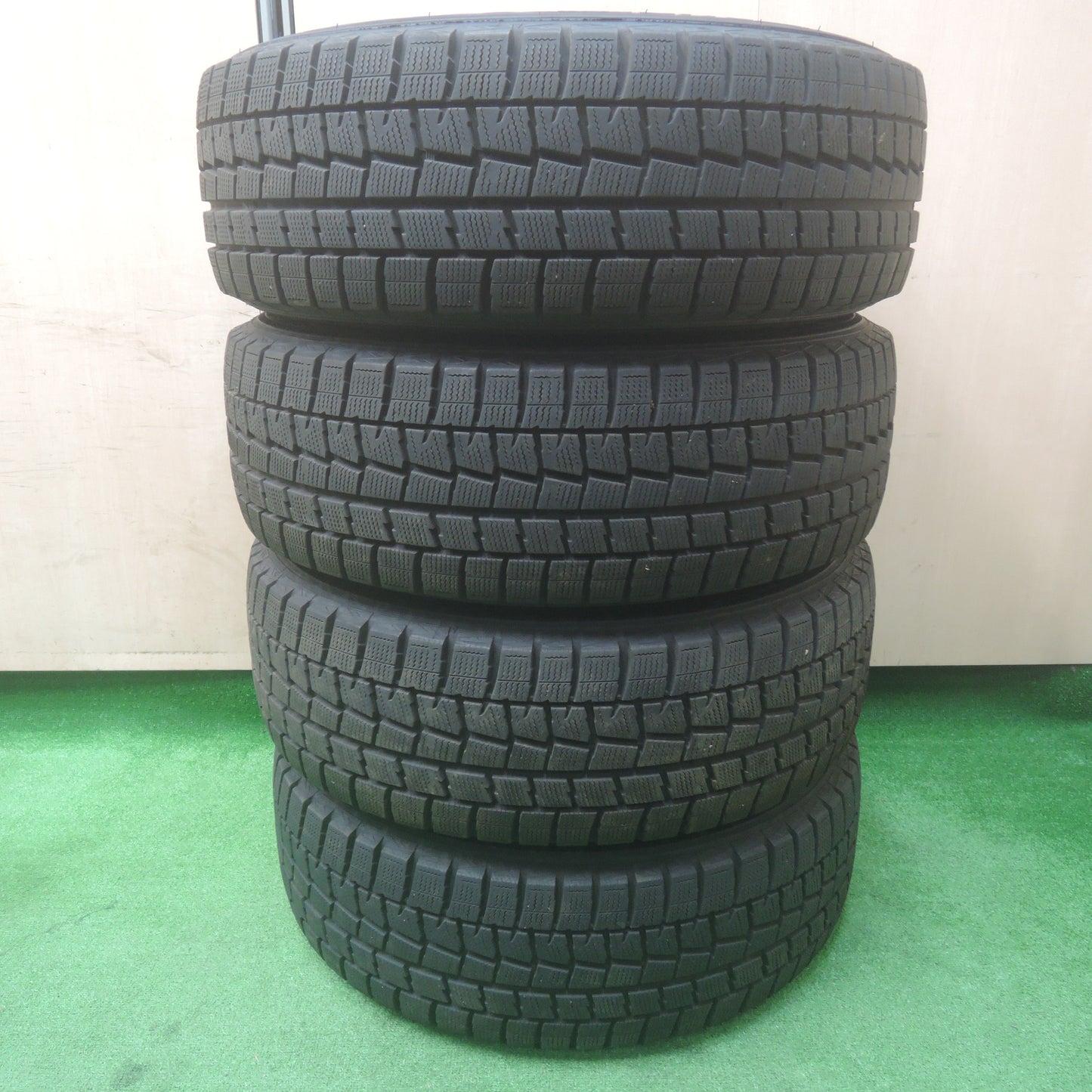 *送料無料*バリ溝！キレイ！9.5分★スタッドレス 215/65R16 ダンロップ ウインターマックス WM01 MANARAY SPORT マナレイ 16インチ PCD114.3/5H★3112808SYス