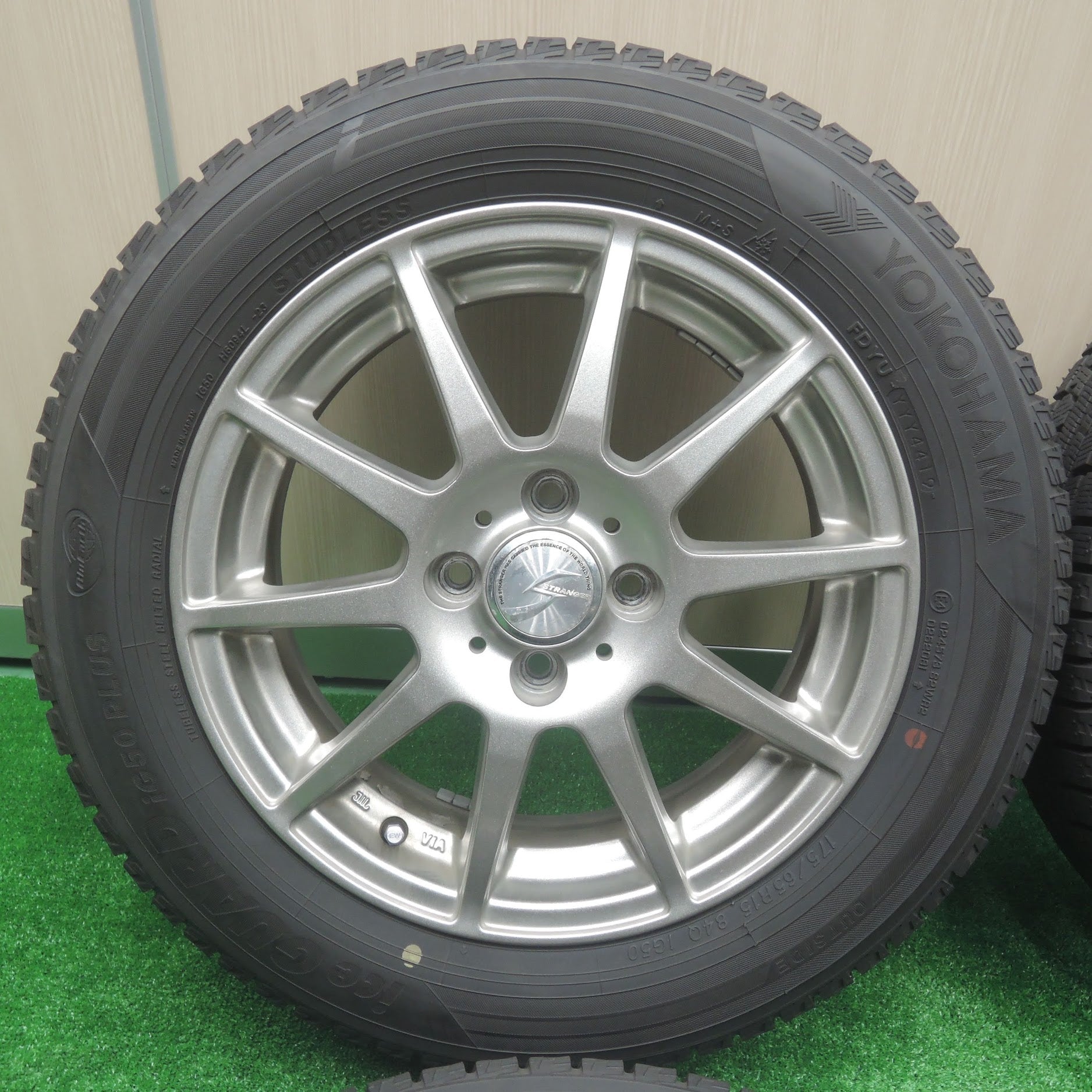 ヨコハマ アイスガード 175/65/r15 スタッドレス-