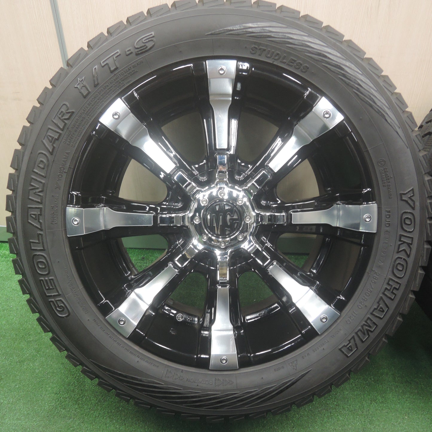 *送料無料*バリ溝！キレイ！9.5分★ランクル 等 マーテルギア ビースト 285/50R20 スタッドレス MG クリムソン ヨコハマ ジオランダー i/T-S 20インチ PCD150/5H★3111407TNス