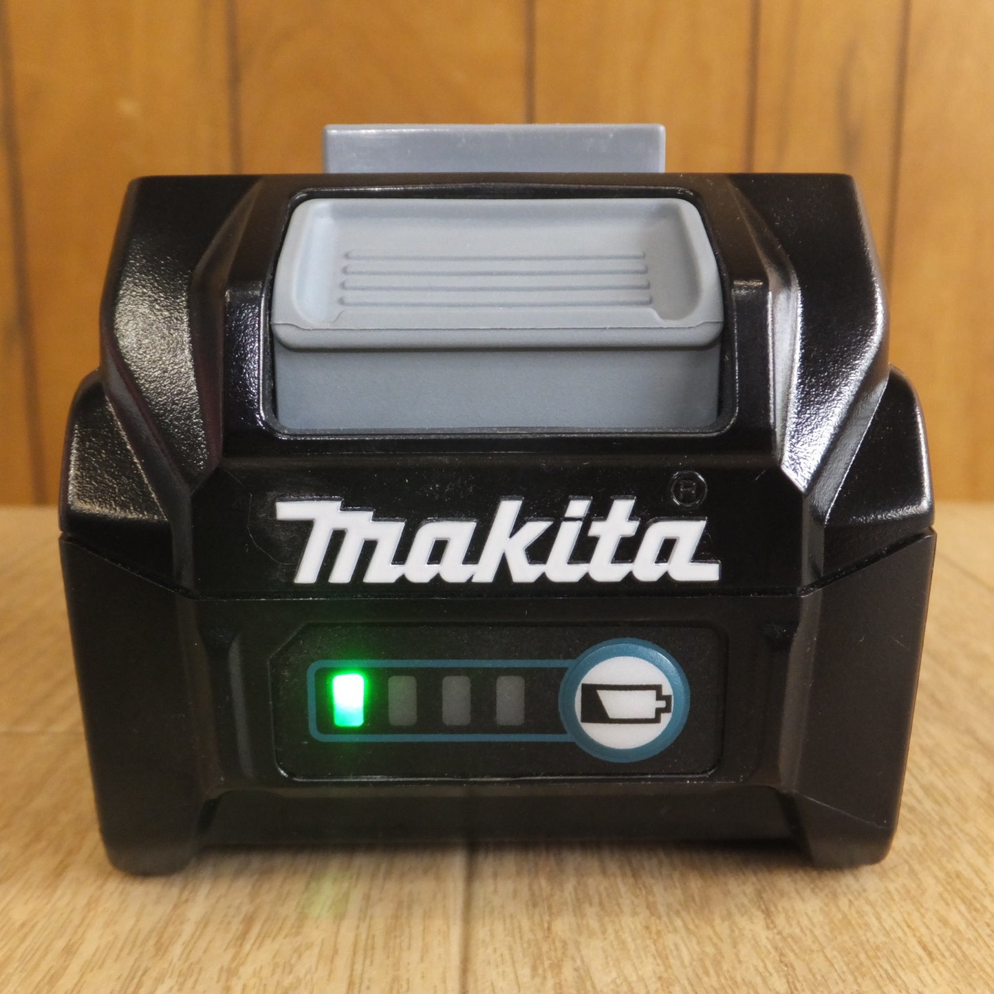 [送料無料] 美品★マキタ makita Li-ion バッテリ BL4025　DC36V 2.5Ah　DC40V(max) 90Wh(2)★