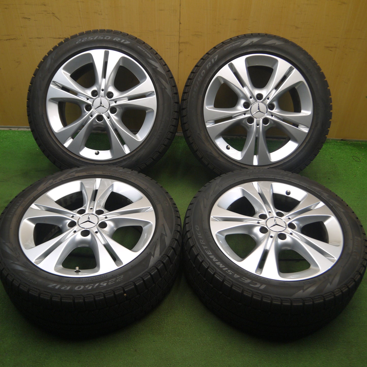 *送料無料*バリ溝！19年！キレイ！9.5分★ベンツ Cクラス W205 純正 225/50R17 スタッドレス ピレリ アイスアシンメトリコ PCD112/5H★3101603Hス