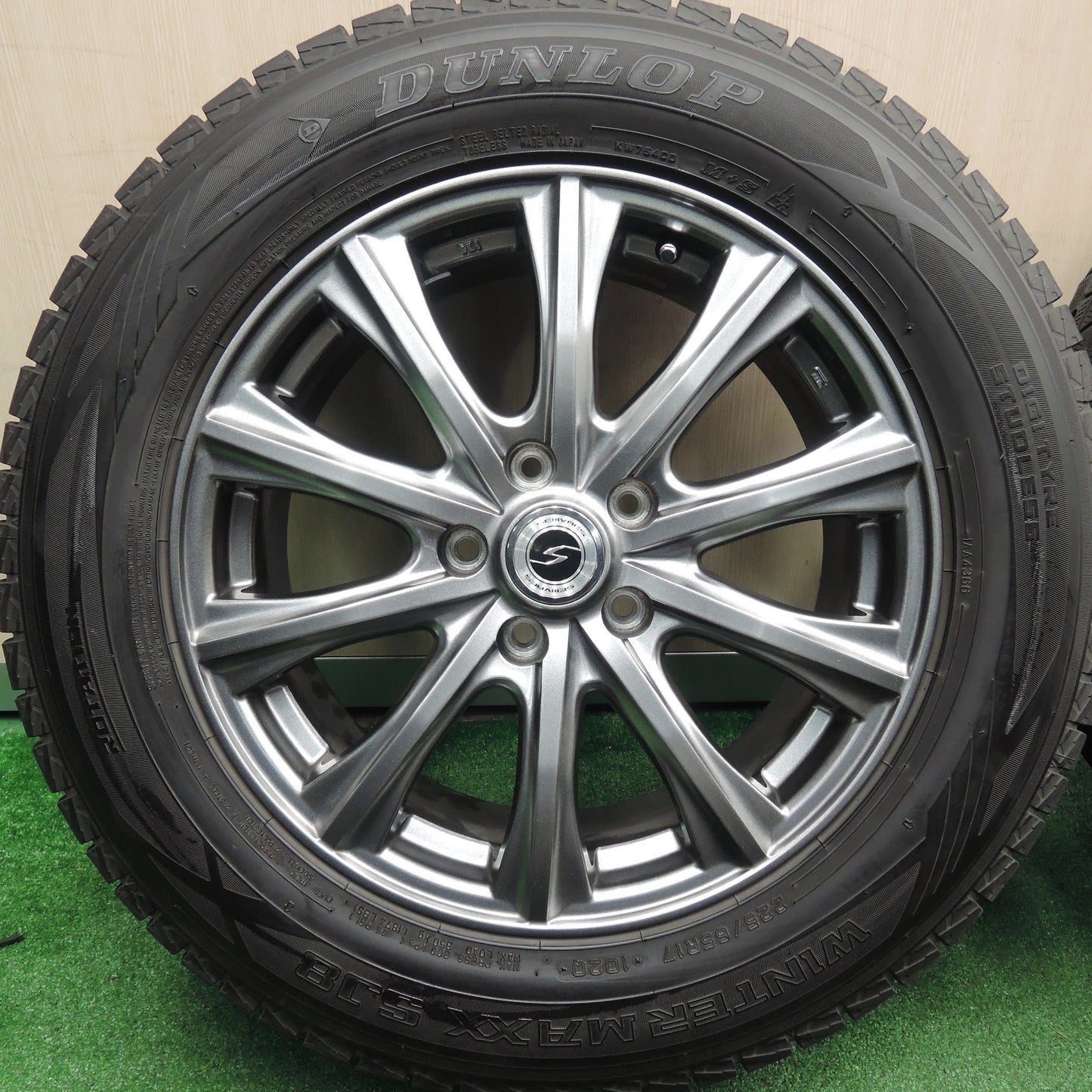 [送料無料]キレイ★スタッドレス 225/65R17 ダンロップ ウインターマックス SJ8 SEMVAES 17インチ PCD114.3/5H★3111805HAス