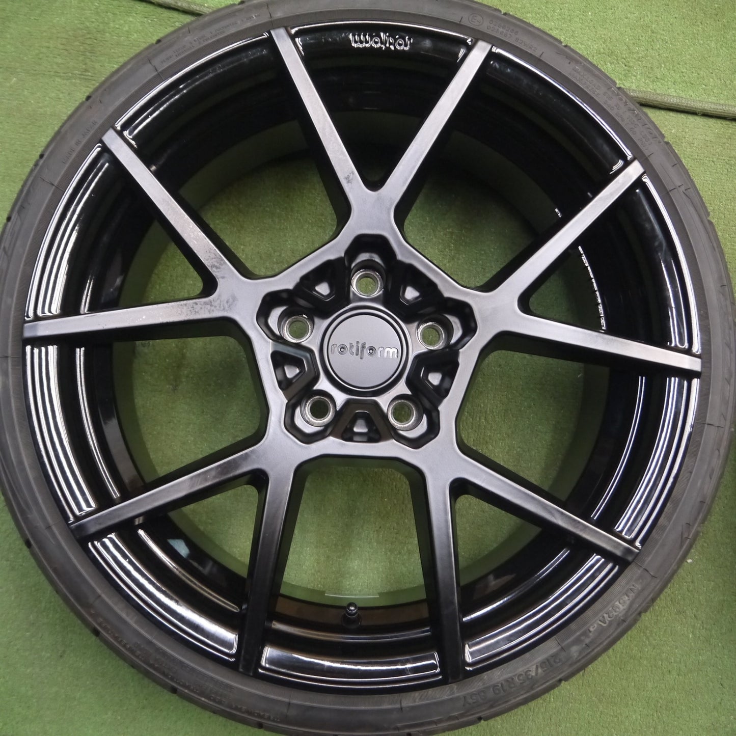 *送料無料* キレイ！23年★BMW等 rotiform 215/35R19 235/35R19 ニットー NT555 G2 ロティフォーム 19インチ PCD120/5H★4030514Hノ