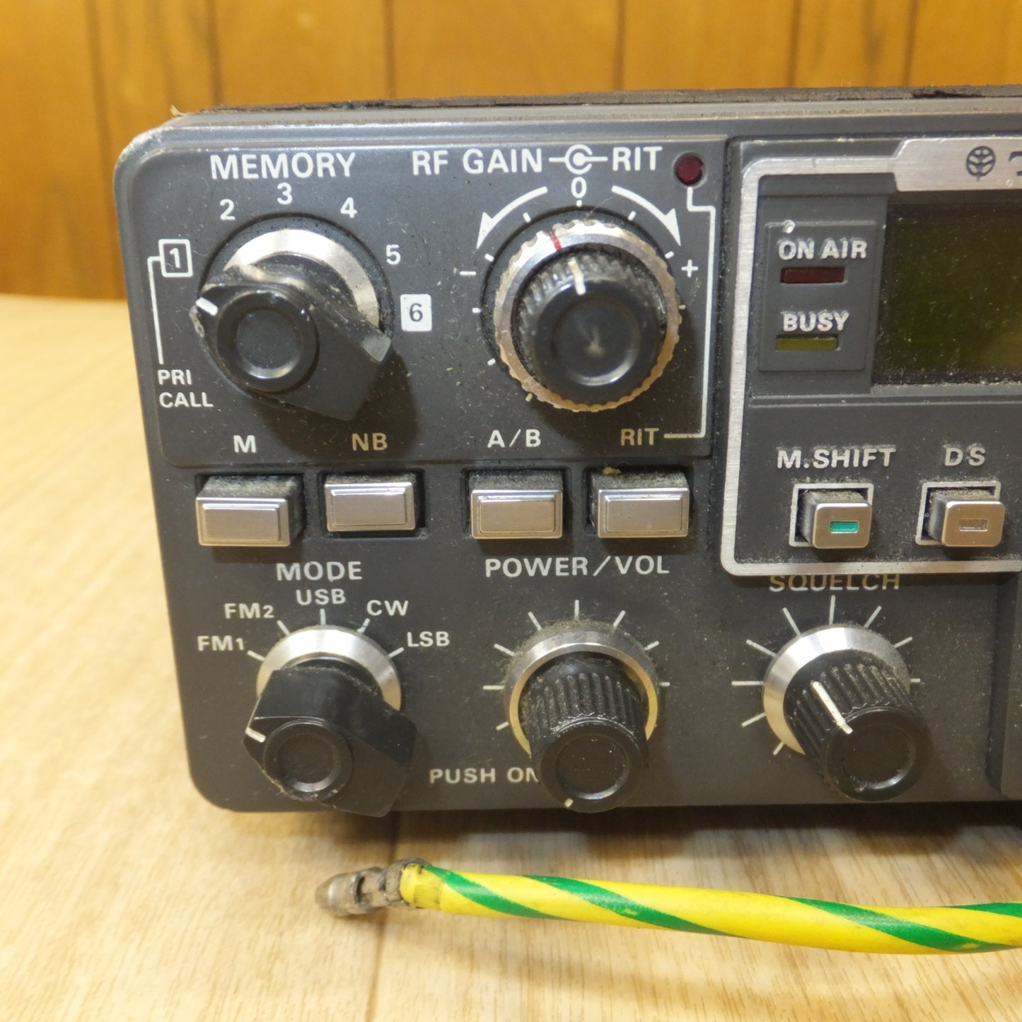 [送料無料] 現状品★ケンウッド TRIO トランシーバー 無線機 2m ALL MODE TRANSCEIVER TR-9000G　DC13.8V 3.1A★