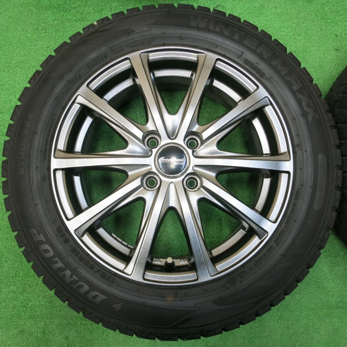 [送料無料]バリ溝！20年！綺麗！9.5分★スタッドレス 175/65R15 ダンロップ ウインターマックス WM02 EuroSpeed MANARAY SPORT 15インチ PCD100/4H★3112401イス