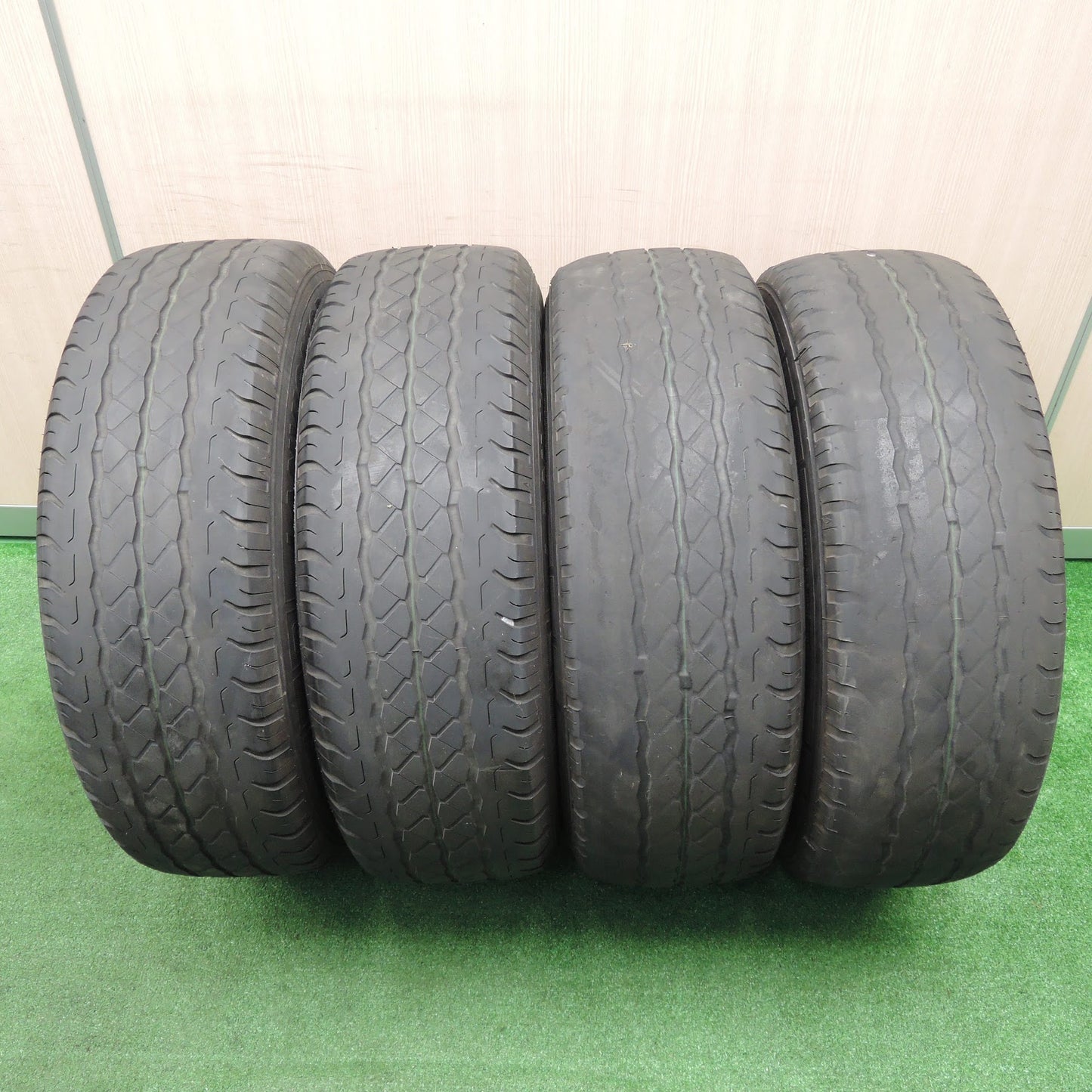 [送料無料]4本価格！20年★ハイエース 等 215/65R16 FENICE LANVIGATOR MILE Max フェニーチェ 16インチ PCD139.7/6H★3110402TNノ