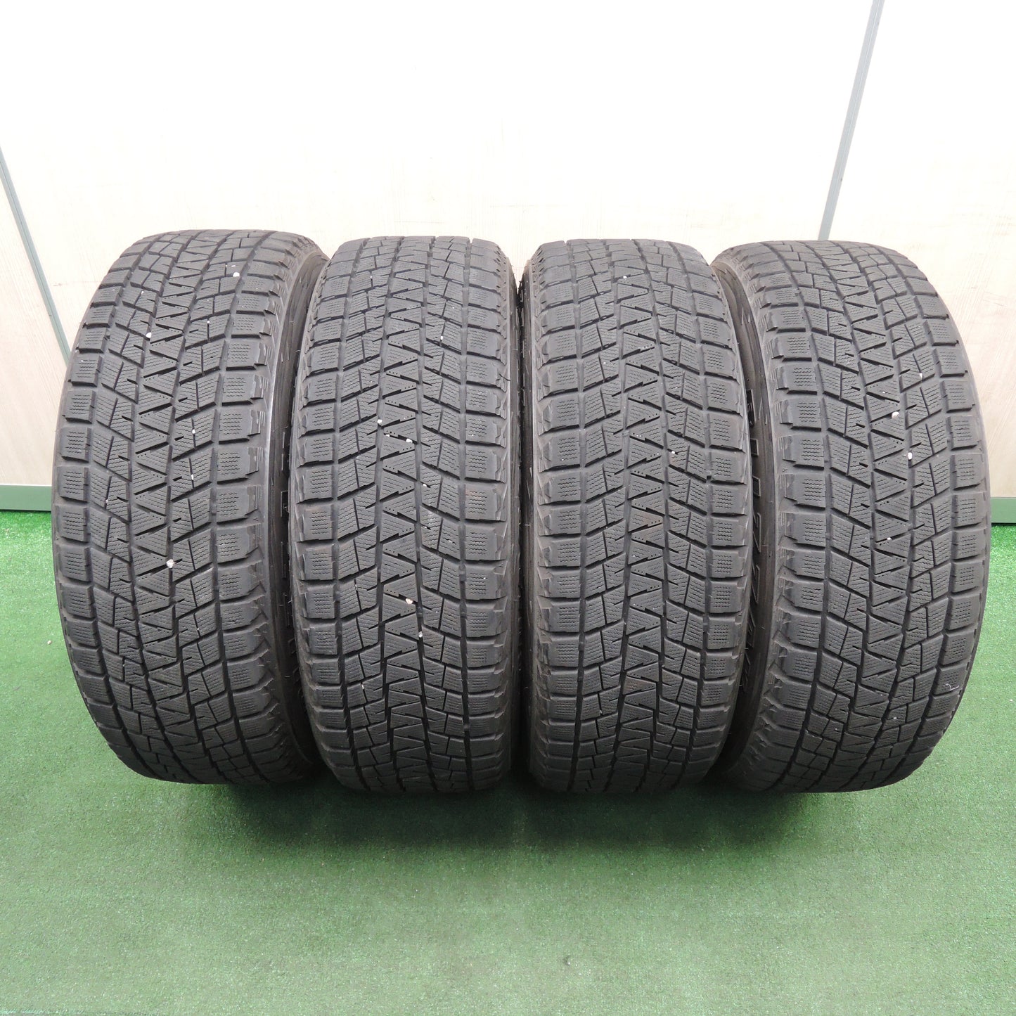 *送料無料*バリ溝！キレイ！9分★ベンツ 等 ATS ペガサス 235/60R18 スタッドレス ブリヂストン ブリザック DM-V1 18インチ PCD112/5H★3121601TNス