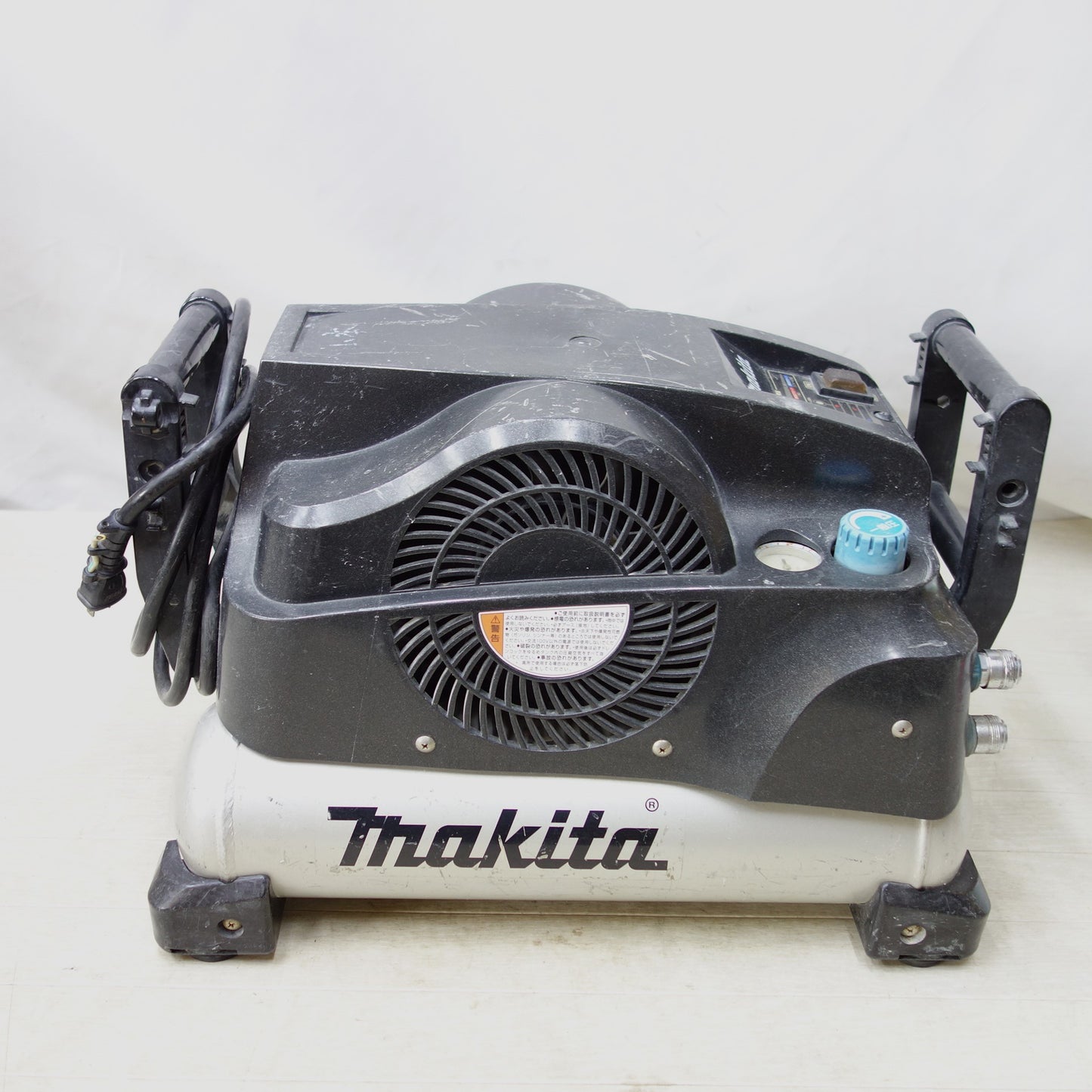 [送料無料] ジャンク◆makita マキタ エアコンプレッサ AC460XL 高圧 常圧 コンプレッサー エアツール 100V 50/60Hz◆