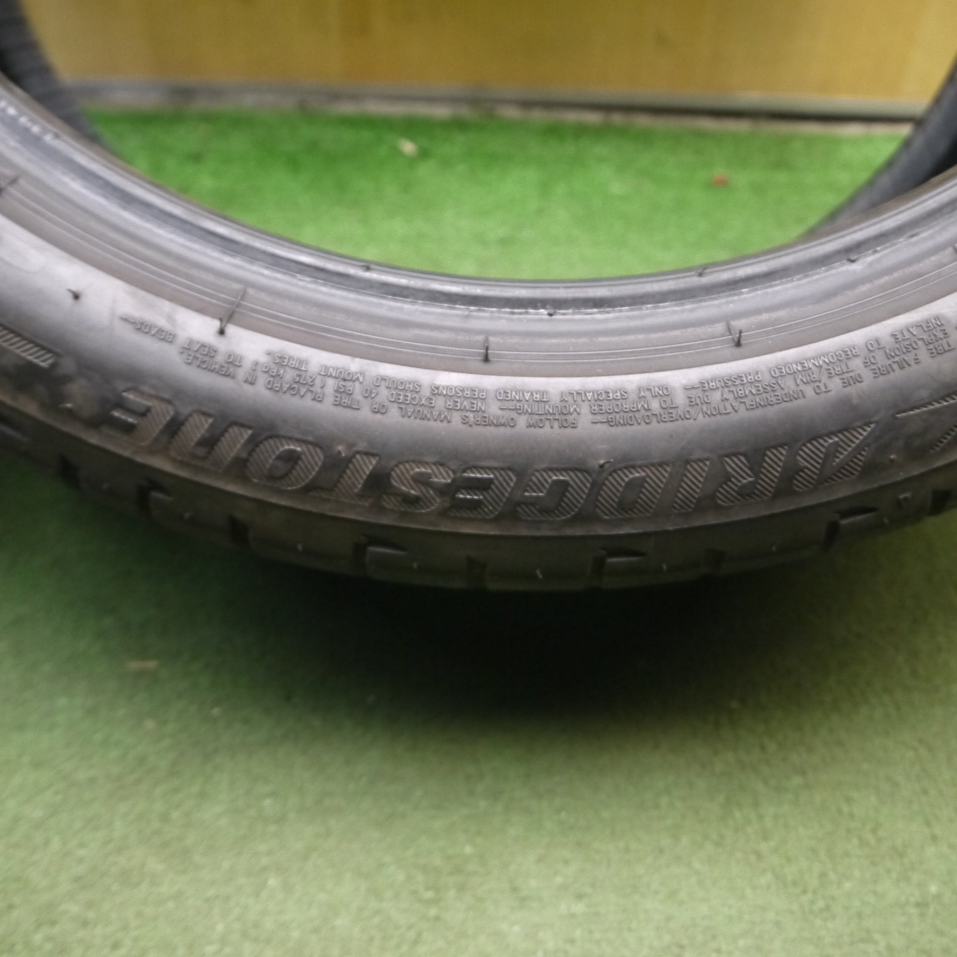 送料無料* バリ溝！9分☆245/40R18 ブリヂストン ポテンザ S001