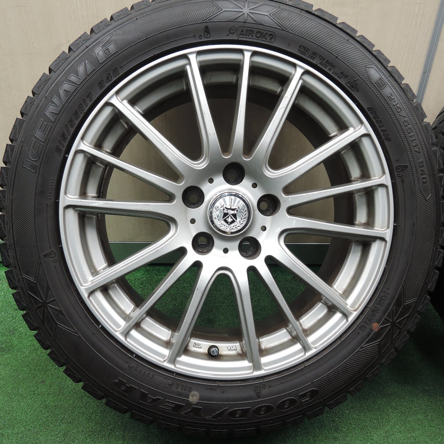 *送料無料*4本価格★スタッドレス 215/55R17 グッドイヤー アイスナビ6 GMach 17インチ PCD114.3/5H★3121609TNス