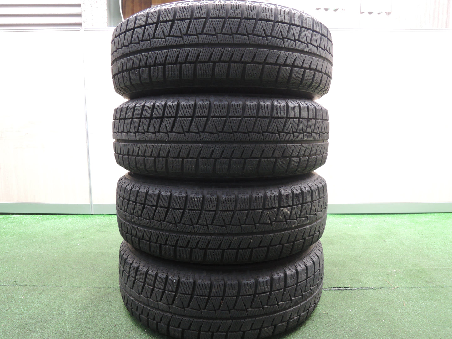 *送料無料*バリ溝！19年！8.5分★スタッドレス 195/65R15 ブリヂストン アイスパートナー2 BALMINUM バルミナ PCD114.3/5H★3111120HAス