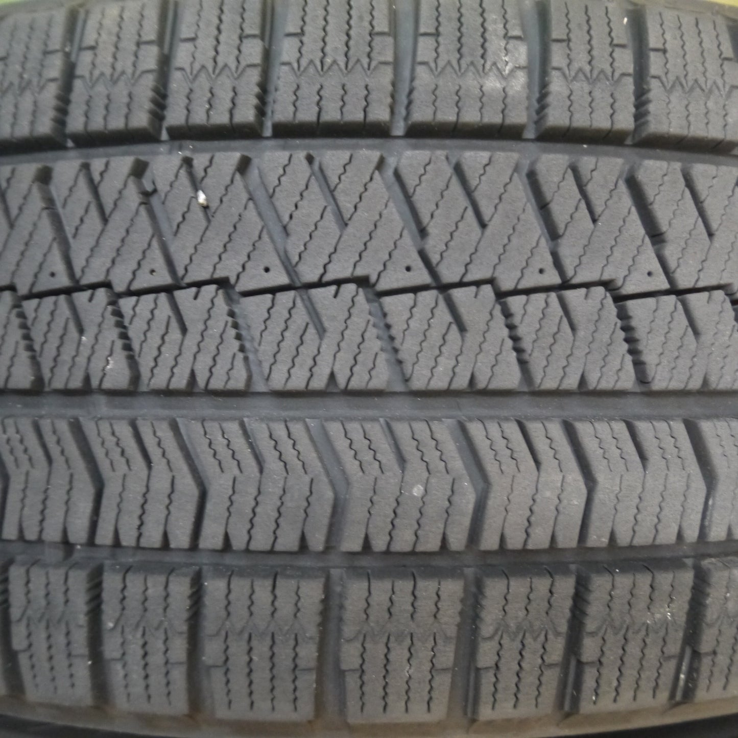 *送料無料* バリ溝！22年！キレイ！9.5分★86 BRZ等 215/45R17 スタッドレス ブリヂストン ブリザック VRX2 VELVA CHARGE ヴェルヴァ 17インチ PCD100/5H★4020705Hス