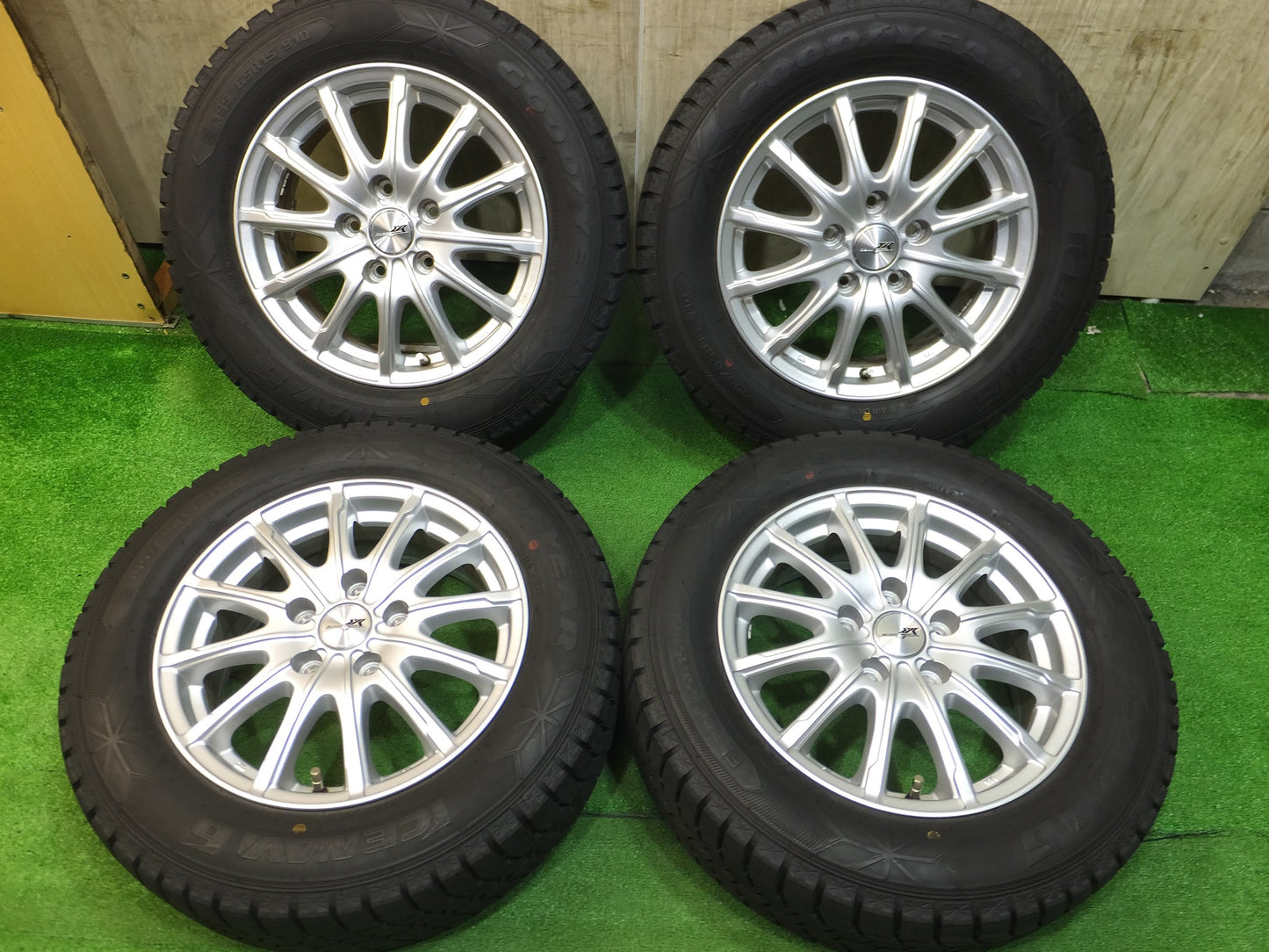 [送料無料]バリ溝！18年！キレイ！9.5分以上★スタッドレス 195/65R15 グッドイヤー アイスナビ6 ENCOUGAR エンクーガー 15インチ PCD114.3/5H★2082311Hス