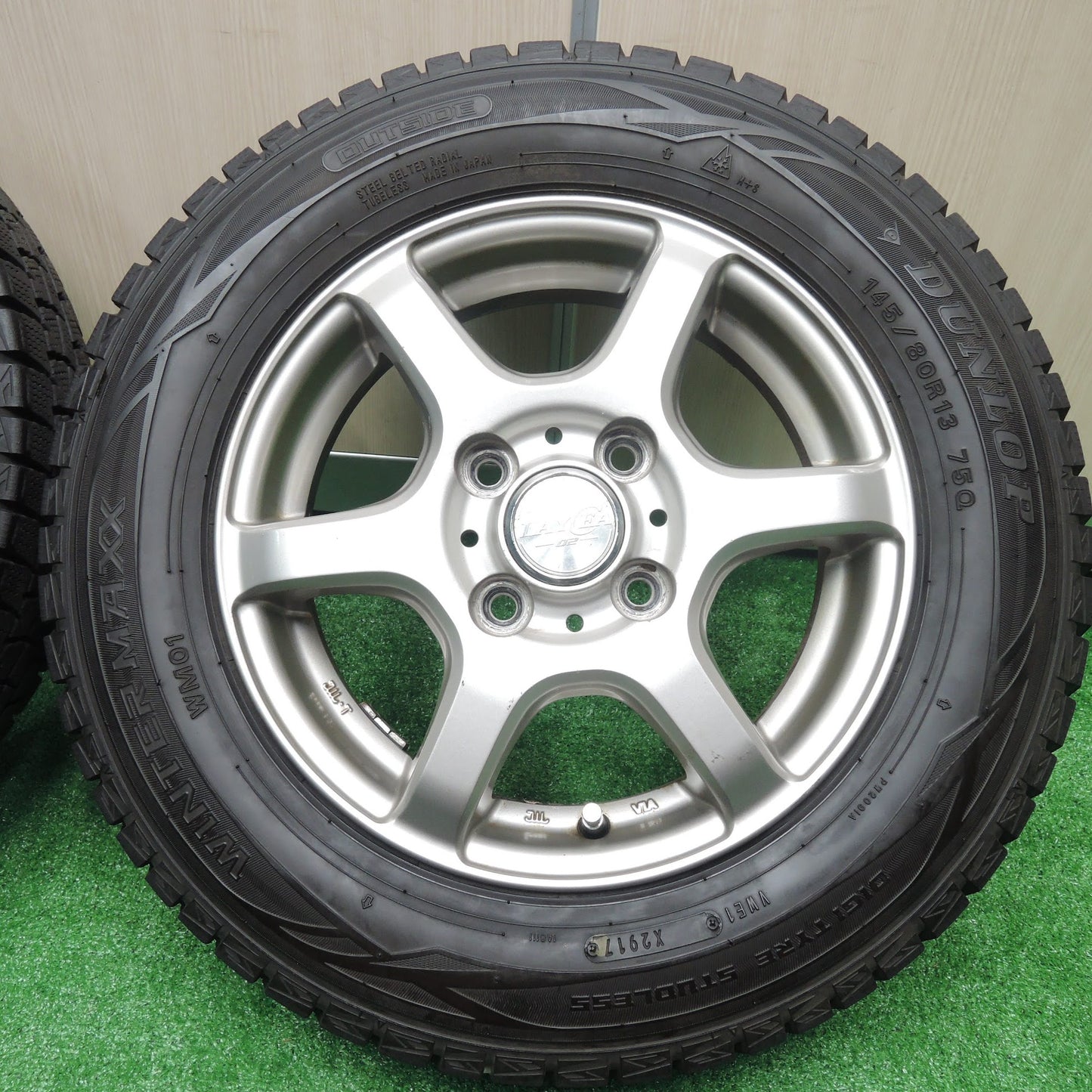 [送料無料]4本価格★スタッドレス 145/80R13 LAYCEA -02- ダンロップ ウインターマックス WM01 レイシア 13インチ PCD100/4H★3081001NJス