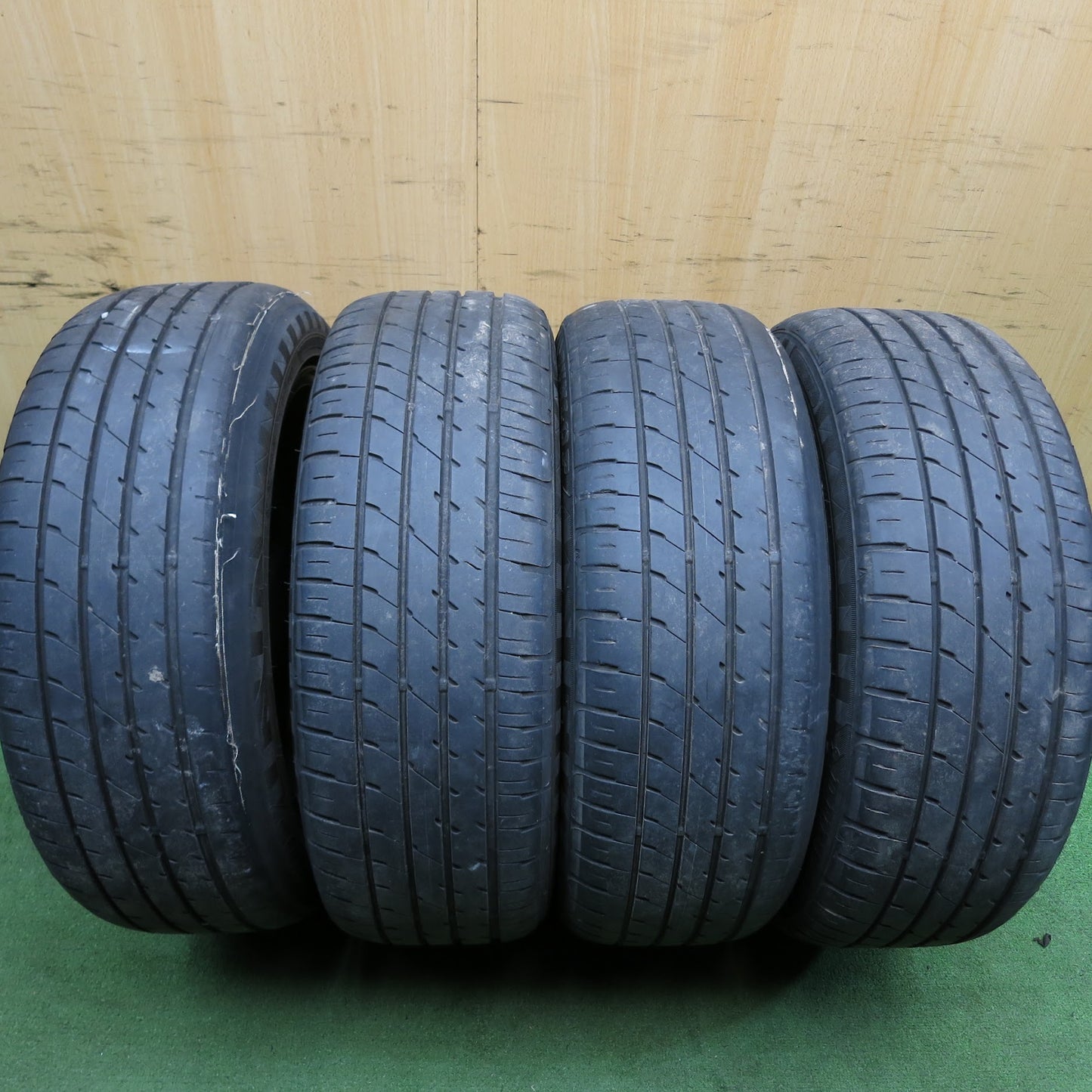 [送料無料]キレイ★ハイエース 等 TWS Black Racing VSI BR 215/50R18 ダンロップ エナセーブ RV504 ブラック レーシング PCD139.7/6H★3041901Hノ