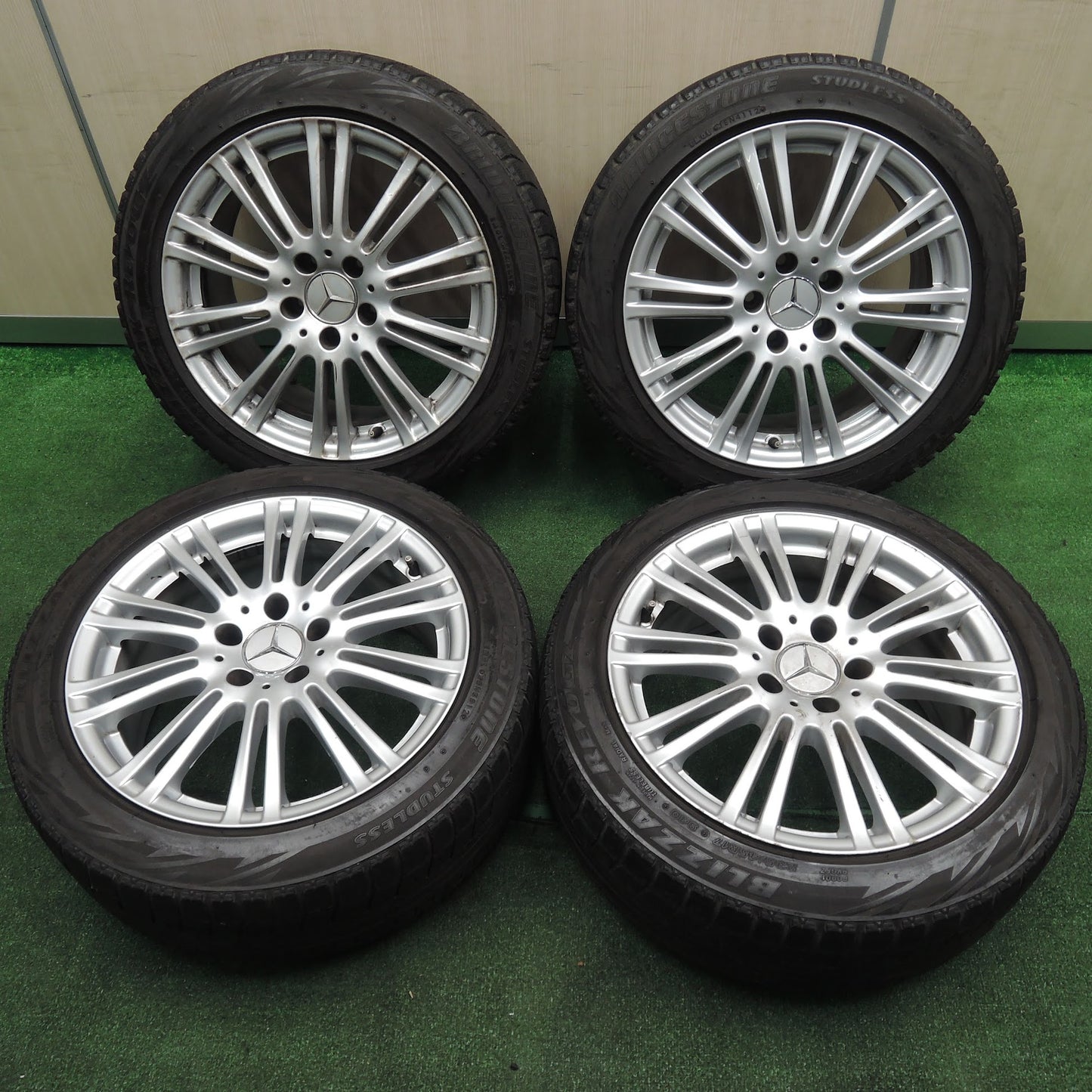 [送料無料]4本価格★ベンツ C207 Eクラス クーペ 純正 235/45R17 スタッドレス ブリヂストン ブリザック REVO GZ 17インチ PCD112/5H★3111002TNス