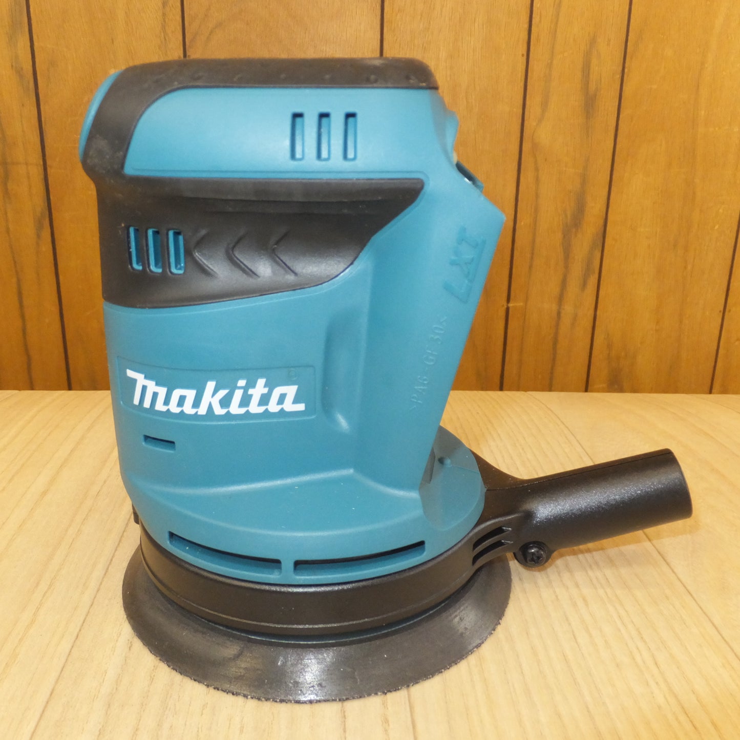 [送料無料] ★マキタ makita 125mm 充電式ランダムオービットサンダ BO180DZ　バッテリ 充電器 なし★