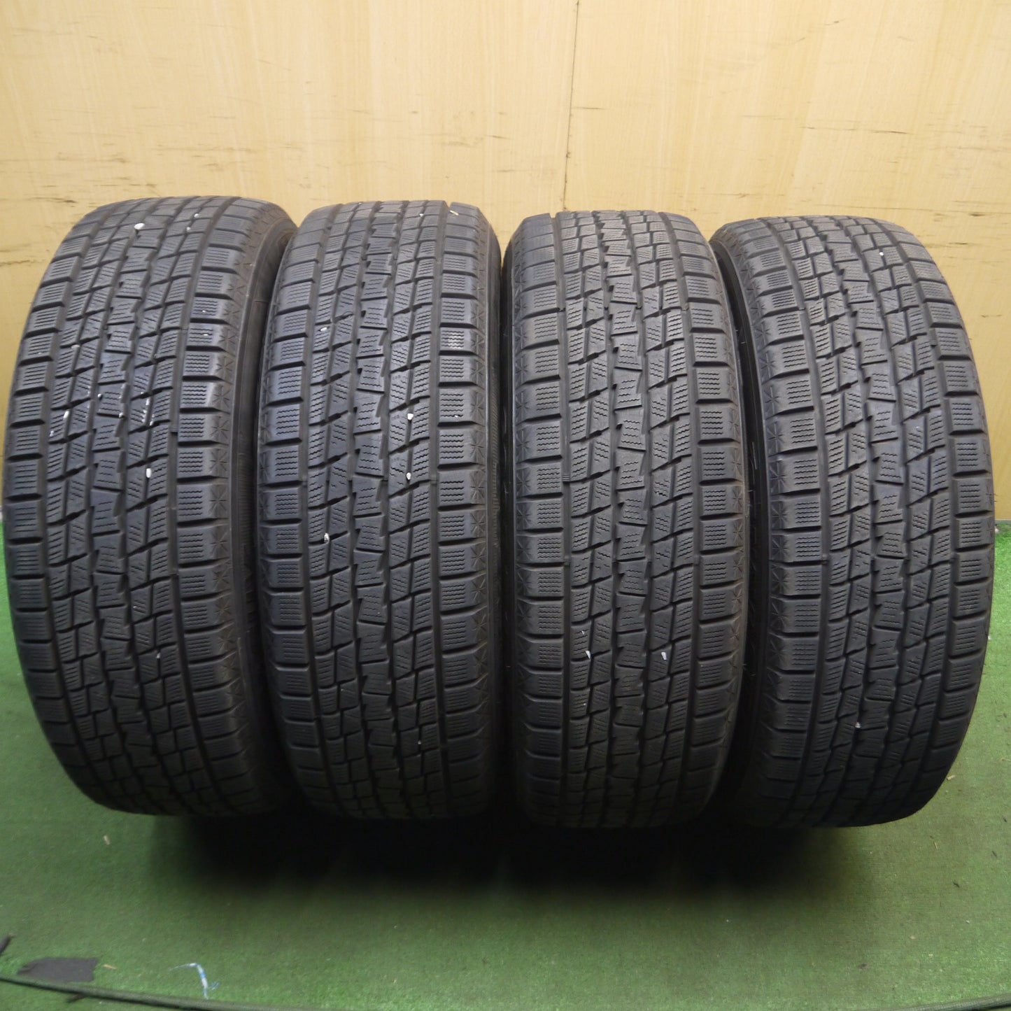 *送料無料*センサー付！バリ溝！キレイ！9.5分★レクサス RX450h Fスポーツ 純正 235/55R20 スタッドレス グッドイヤー アイスナビ SUV PCD114.3/5H★4012701クス