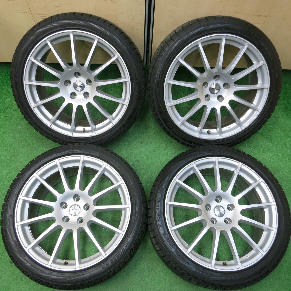 *送料無料*バリ溝！21年！9.5分★ベンツ等 IRVINE 245/40R19 スタッドレス ヨコハマ アイスガード iG70 アーヴィン 19インチ PCD112/5H★3121503イス