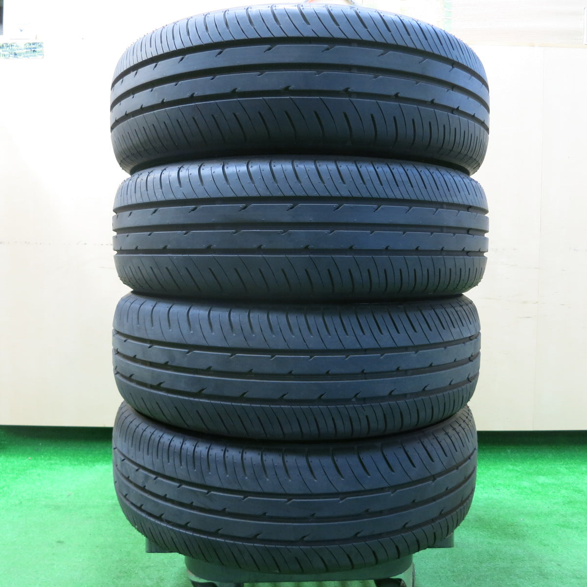 *送料無料*新車外し！23年★185/65R15 トーヨー ナノエナジー J67 タイヤ 15インチ アクア フィールダー シエンタ フリード ノート 等★3120611イノタ