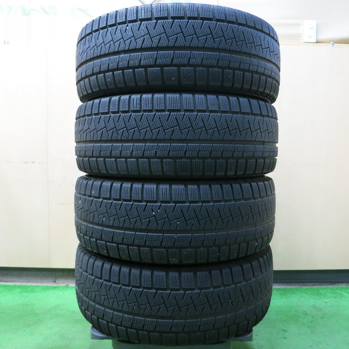 [送料無料]キレイ★ボルボ V70 純正 225/50R17 スタッドレス ピレリ アイスアシンメトリコ 17インチ PCD108/5H★3080304イス