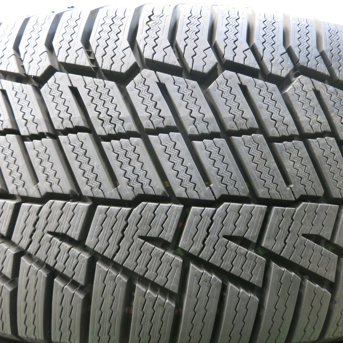 [送料無料]超バリ溝！21年！キレイ！ほぼ10分★ベンツ GLC X253 純正 235/55R19 スタッドレス コンチネンタル ノースコンタクト NC6 PCD112/5H★3070509イス