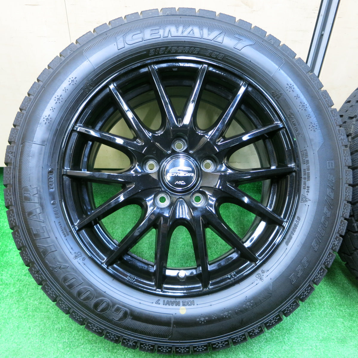 *送料無料*バリ溝！21年！キレイ！ほぼ10分★スタッドレス 215/60R16 グッドイヤー アイスナビ7 SCHNEIDER MiD シュナイダー 16インチ PCD114.3/5H★3111804イス