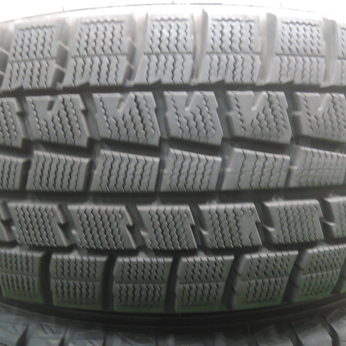 [送料無料]バリ溝！9分★スタッドレス 195/65R15 ダンロップ ウインターマックス WM01 EuroSpeed ユーロスピード 15インチ PCD114.3/5H★3101903SYス