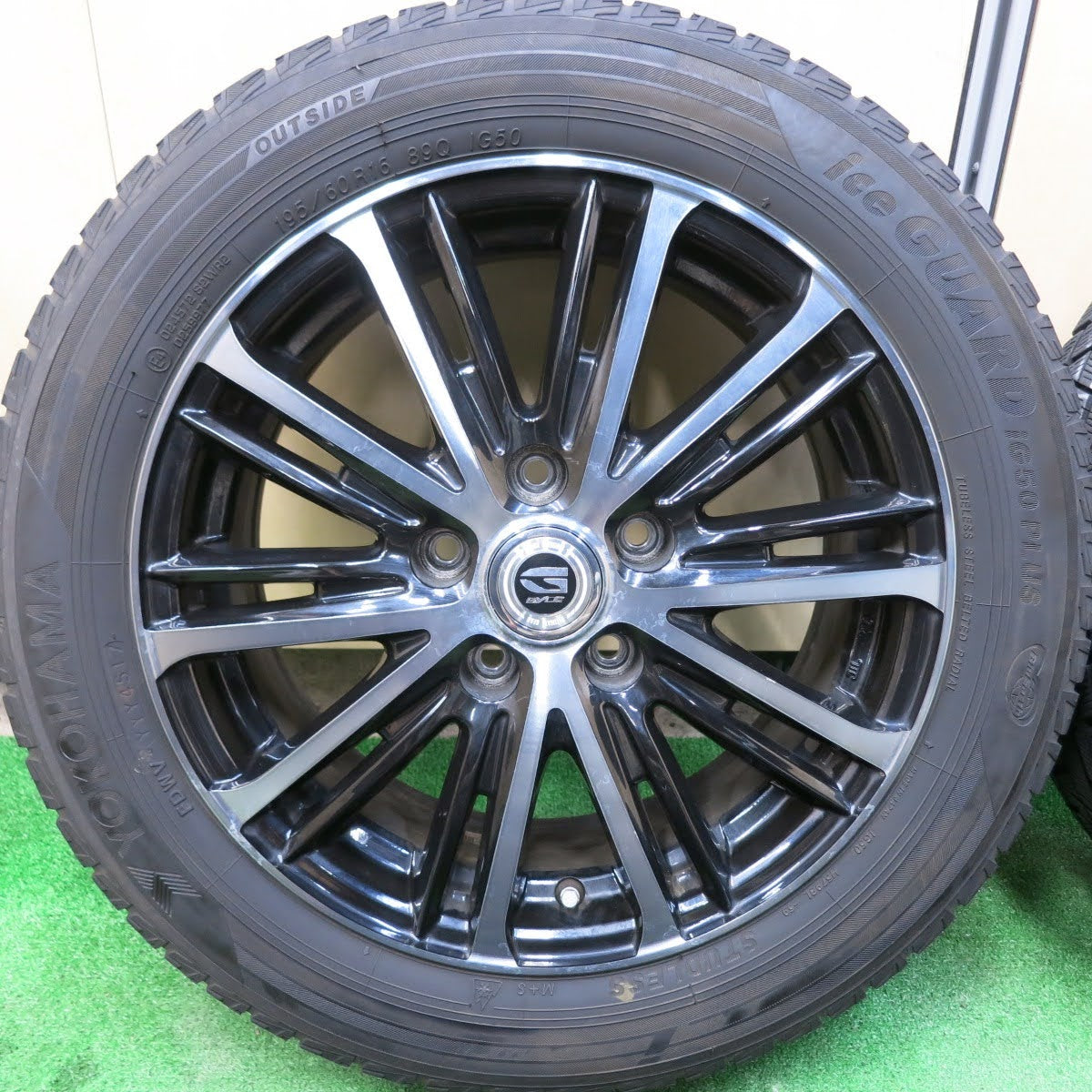 [送料無料]バリ溝！8.5分★スタッドレス 195/60R16 ヨコハマ アイスガード iG50 プラス GYLE weds ウェッズ 16インチ PCD114.3/5H★3060603ヒス