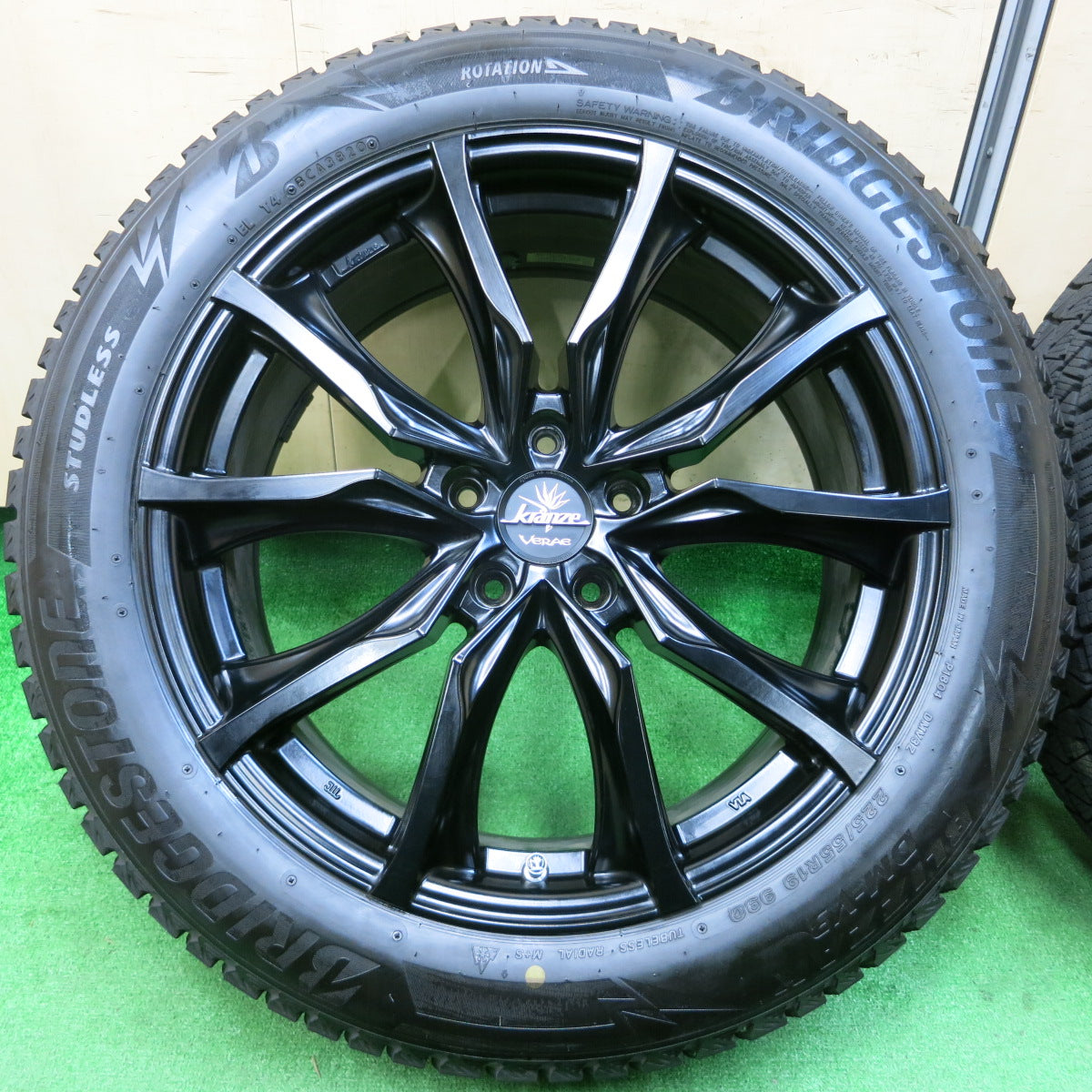 *送料無料*バリ溝！20年！美品！9.5分★kranze VERAE 225/55R19 スタッドレス ブリヂストン ブリザック DM-V3  クレンツェ PCD114.3/5H★3121501イス