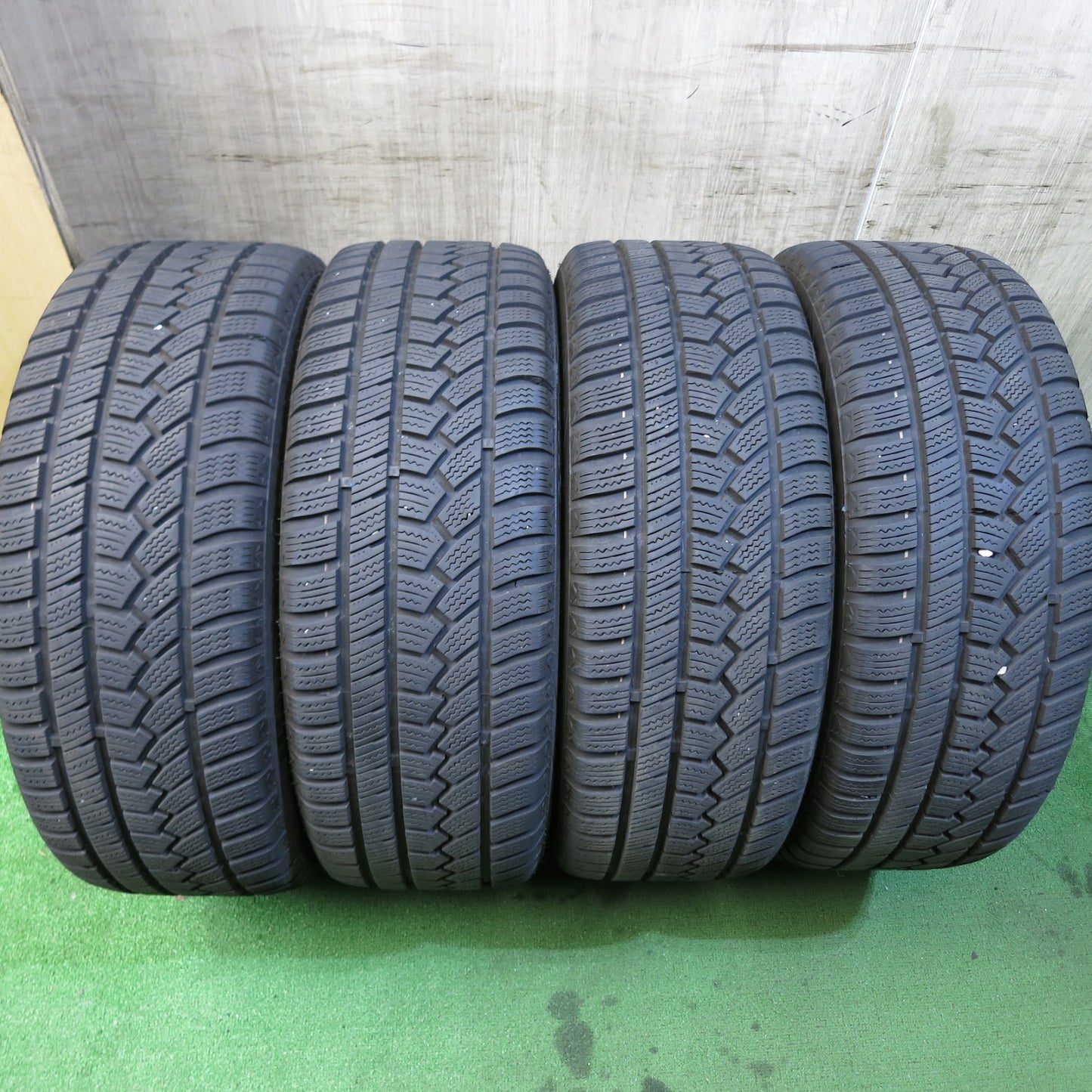 [送料無料]バリ溝！21年！キレイ！9.5分★スタッドレス 215/50R17 ハイフライ Win-turi 212 Advanti RACING アドヴァンティ レーシング PCD114.3/5H★3061208Hス