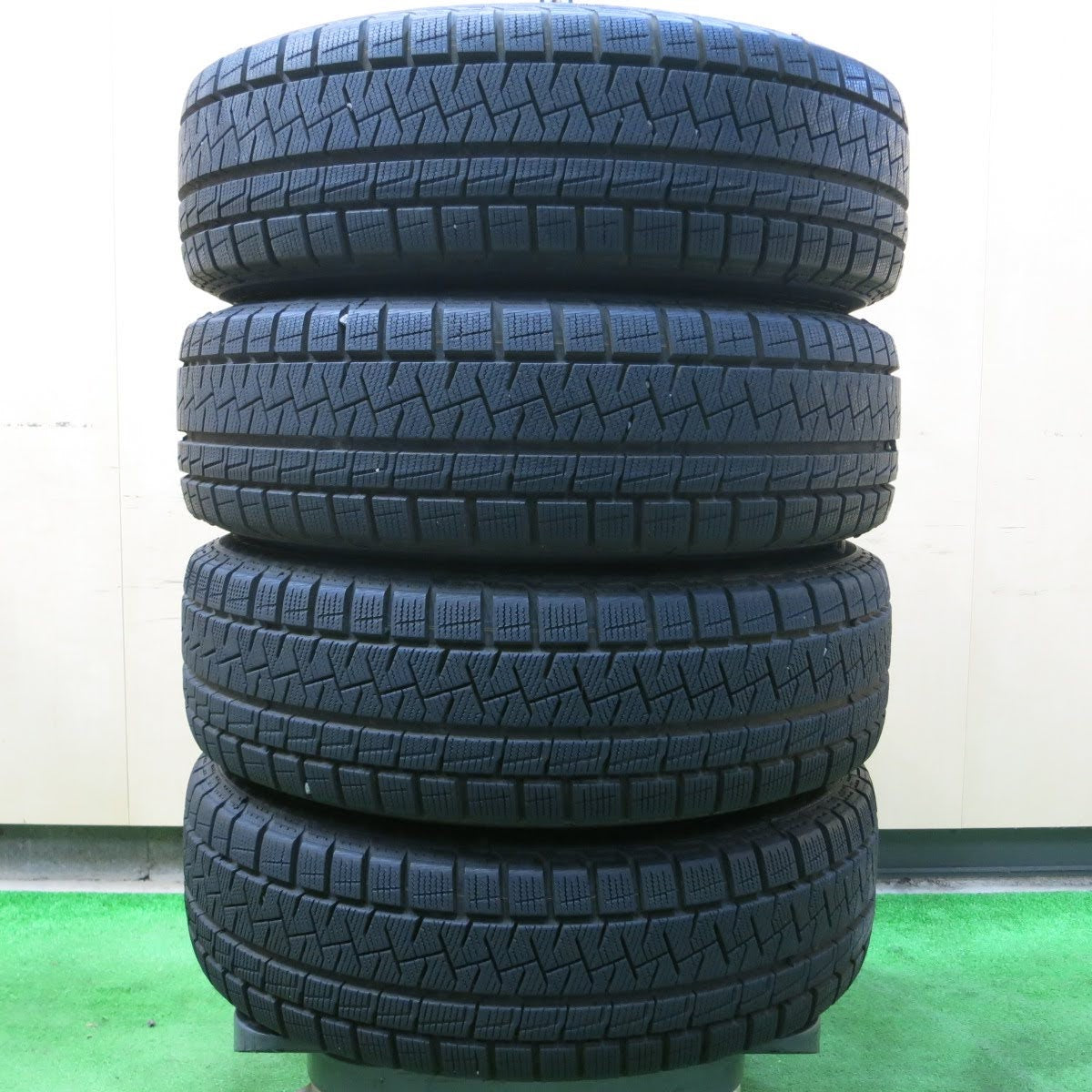 [送料無料]バリ溝！19年！キレイ！ほぼ10分★スタッドレス 175/65R15 ピレリ アイスアシンメトリコ プラス ZACK JP-110 MONZA 15インチ PCD100/4H★3091107イス