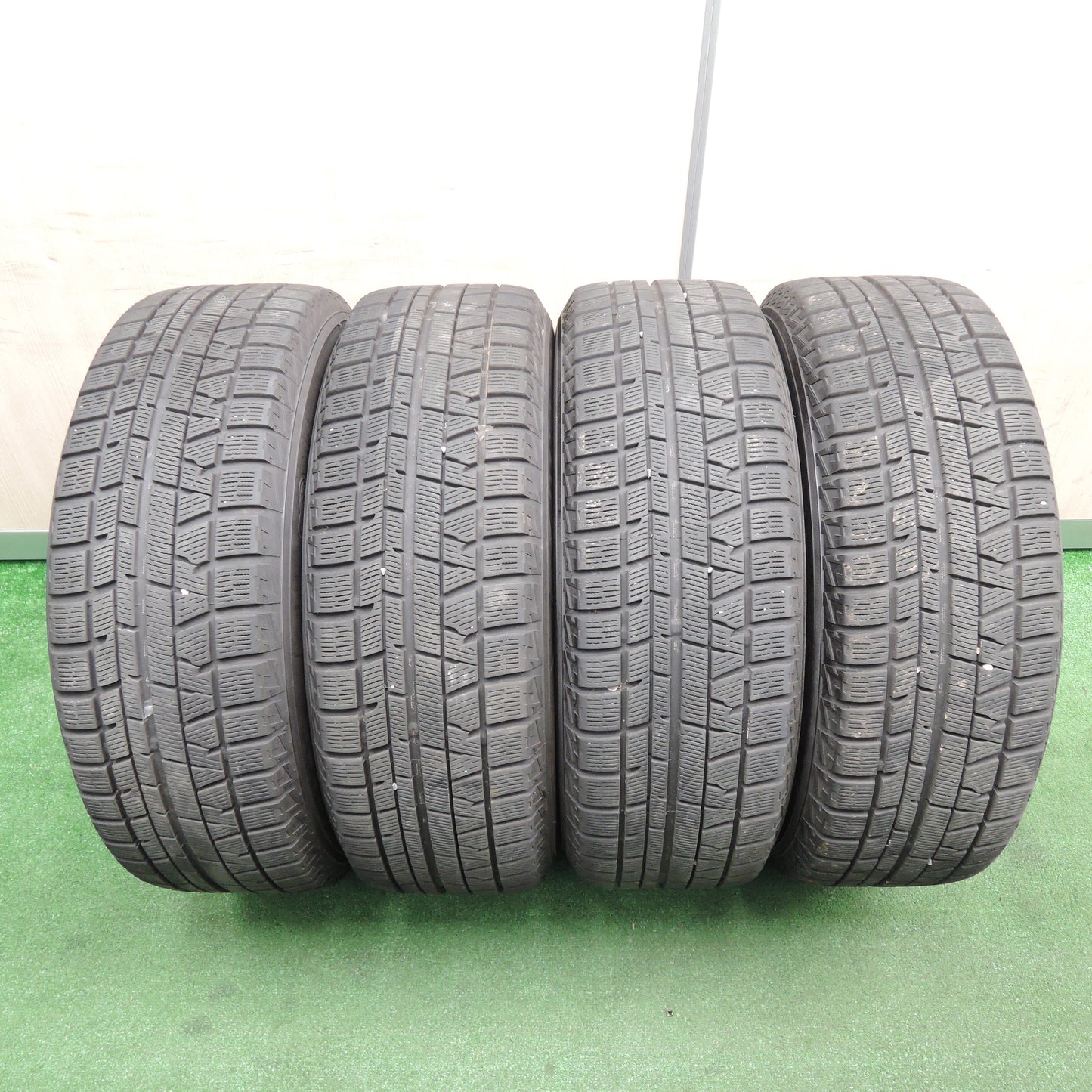 *送料無料*バリ溝！キレイ！9分★スタッドレス 215/60R16 ヨコハマ アイスガード iG50 プラス DILETTO 16インチ PCD114.3/5H★3120804TNス