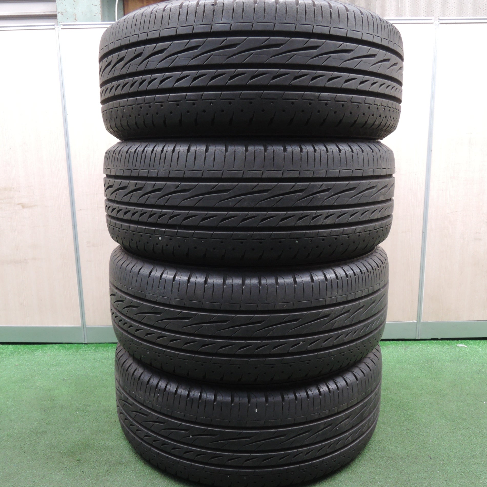 送料無料* バリ溝！8.5分☆スバル GP7 XV 純正 225/55R17