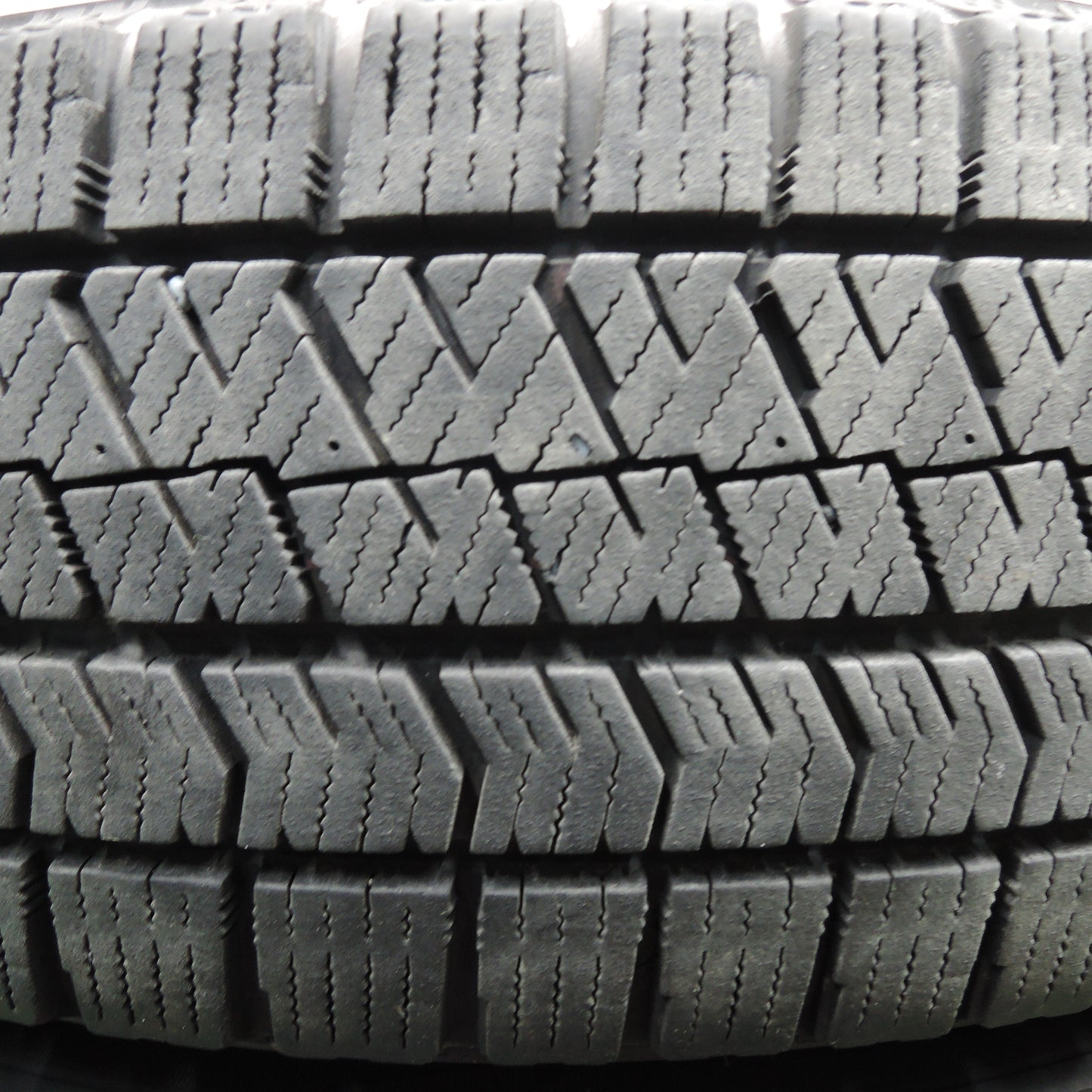 *送料無料*キレイ★スタッドレス 175/65R15 ブリヂストン ブリザック VRX2 DIOS es9 15インチ PCD100/4H★3122802HAス