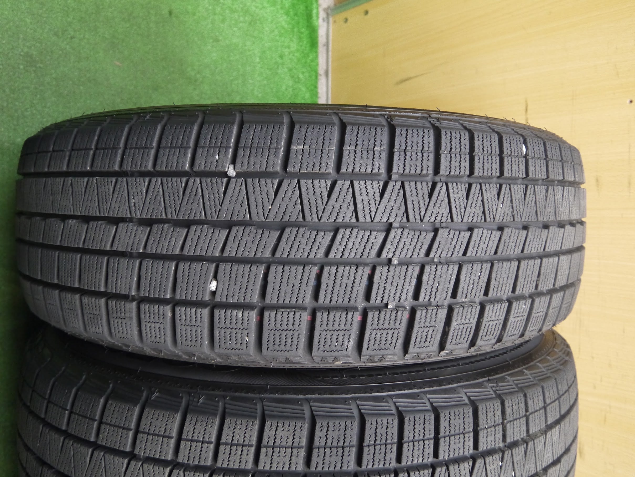 送料無料]バリ溝！キレイ！9.5分☆スタッドレス 225/65R17 RAYS VERSUS STIVALE ナンカン CORSAFA レ |  名古屋/岐阜の中古カー用品・工具の買取/販売ならガレージゲット