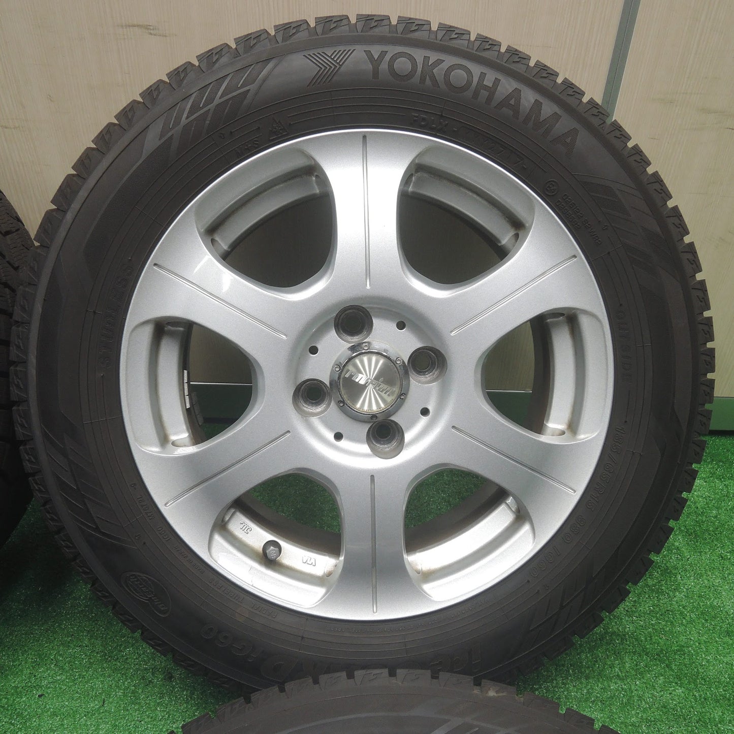 [送料無料]バリ溝！9.5分以上★スタッドレス 185/65R15 ヨコハマ アイスガード iG60 ravrion ラブリオン 15インチ PCD100/4H★3080902SYス