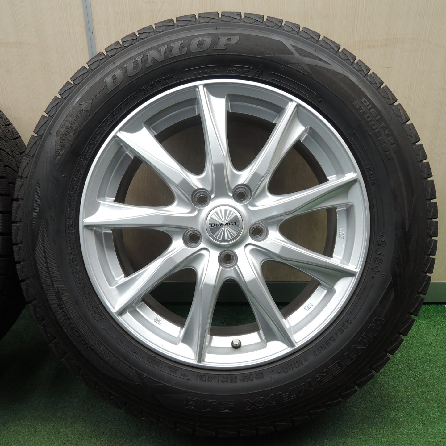 *送料無料* 超バリ溝！22年！キレイ！ほぼ10分★スタッドレス 225/65R17 ダンロップ ウインターマックス SJ8 DUFACT デュファクト PCD114.3/5H★4022905NJス