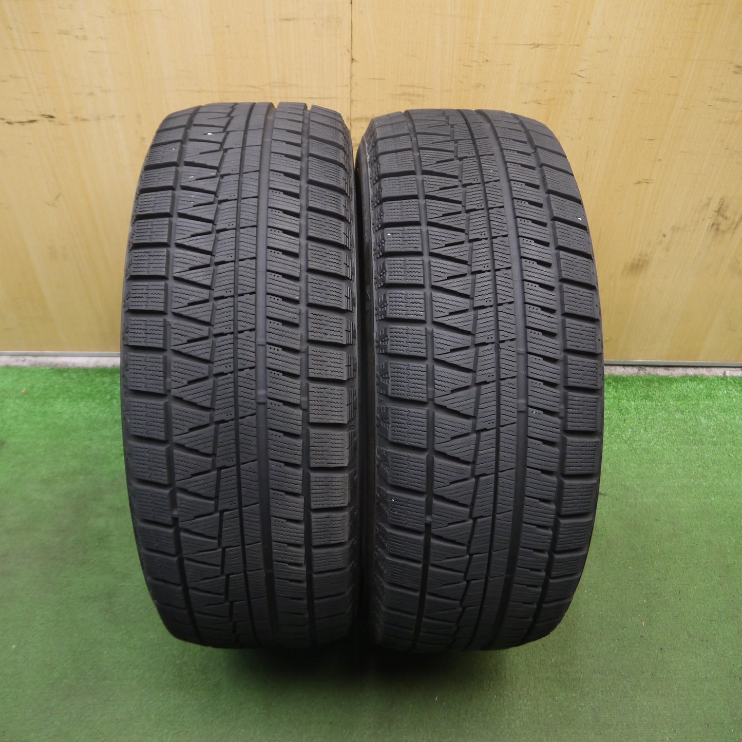 *送料無料*バリ溝！19年！9分★スタッドレス 225/55R17 ブリヂストン アイスパートナー2 タイヤ 17インチ アルファード エルグランド 等★3121302Hスタ