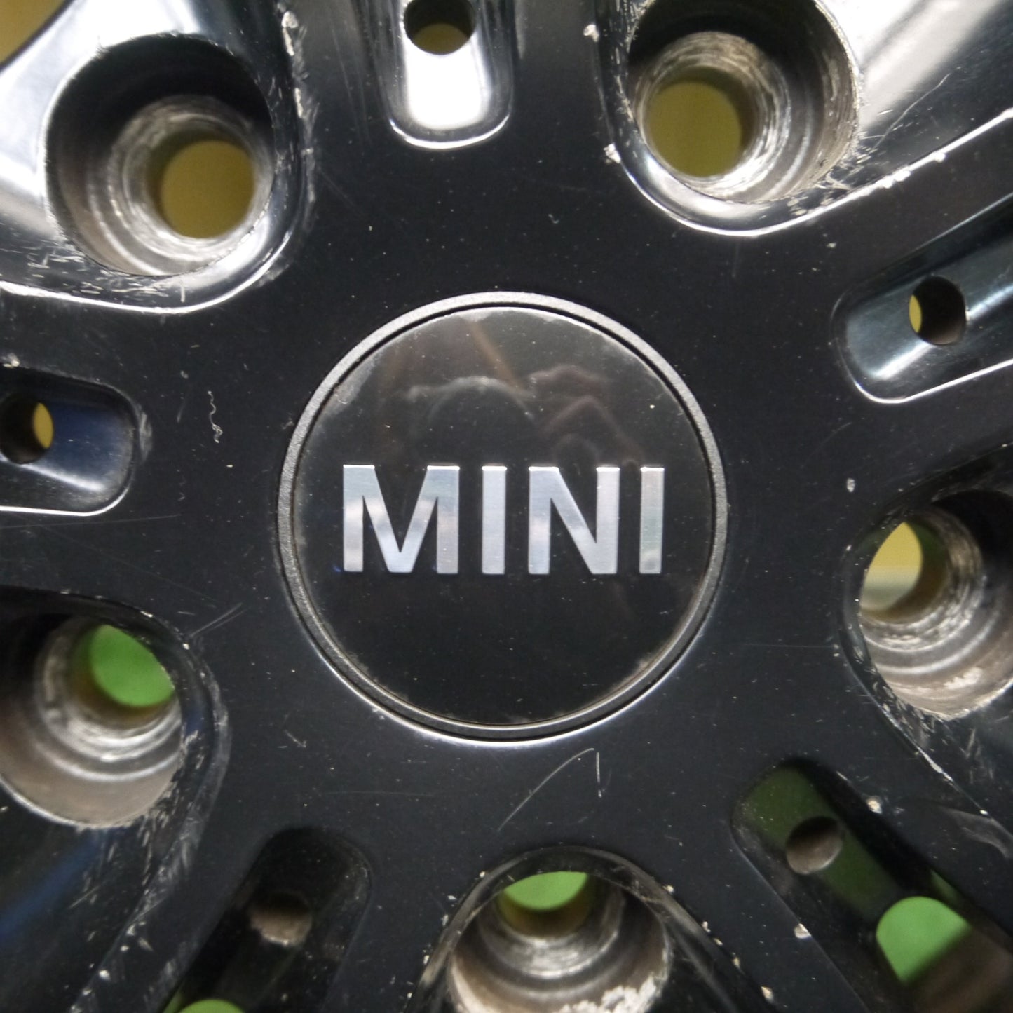 *送料無料* バリ溝！22年！9.5分以上★MINI ミニ 等 AGA 205/60R16 スタッドレス ピレリ アイス ゼロ 16インチ PCD120/5H★4021312Hス