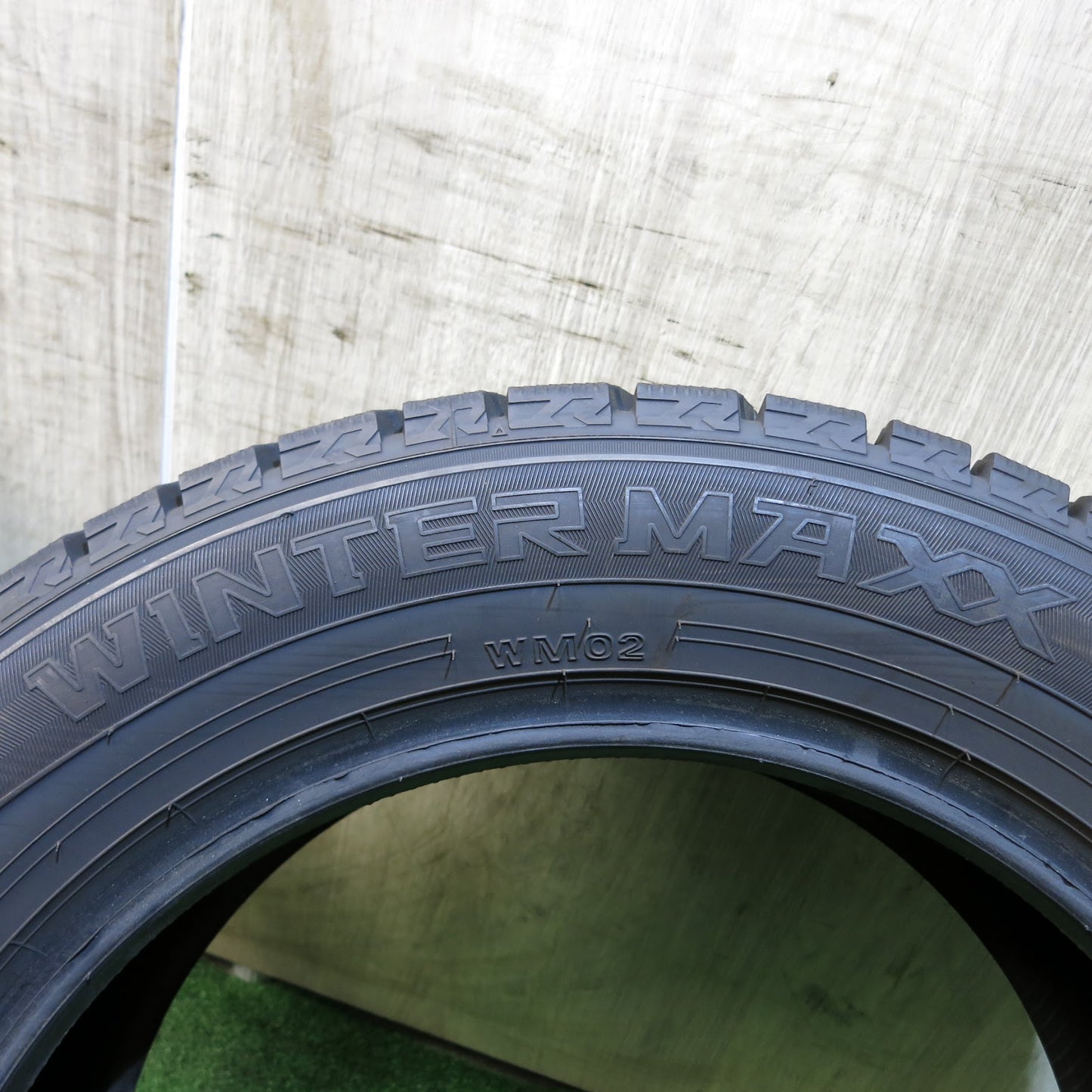 [送料無料]バリ溝！20年！ほぼ10分★スタッドレス 205/55R16 ダンロップ ウインターマックス WM02 タイヤ 16インチ レガシィ インプレッサ 等★3062111Hスタ