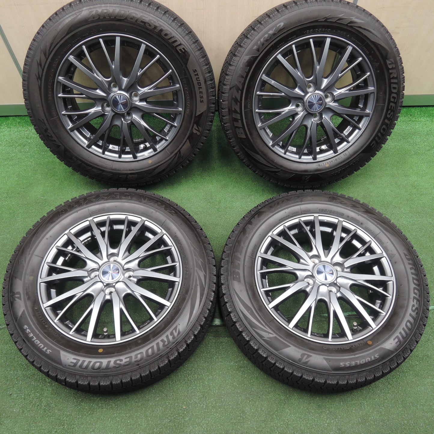 *送料無料*バリ溝！21年！キレイ！9.5分★スタッドレス 185/65R15 ブリヂストン ブリザック VRX2 ravrion RM01 ラブリオン 15インチ PCD100/4H★3120818TNス