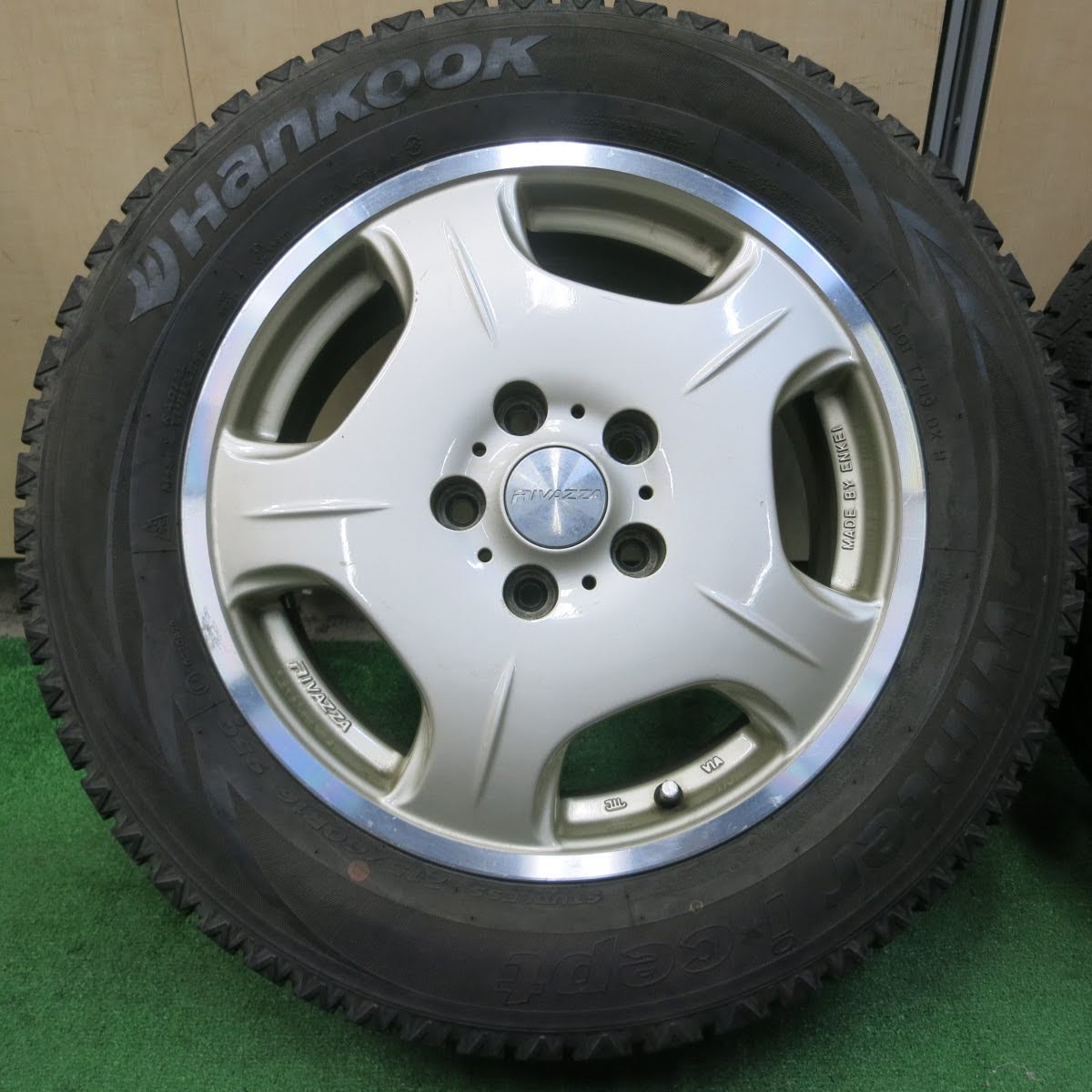 [送料無料]4本価格★RIVAZZA ENKEI 215/60R16 スタッドレス ハンコック ウインター アイセプト 16インチ リヴァッツァ エンケイ PCD114.3/5H★3062402イス