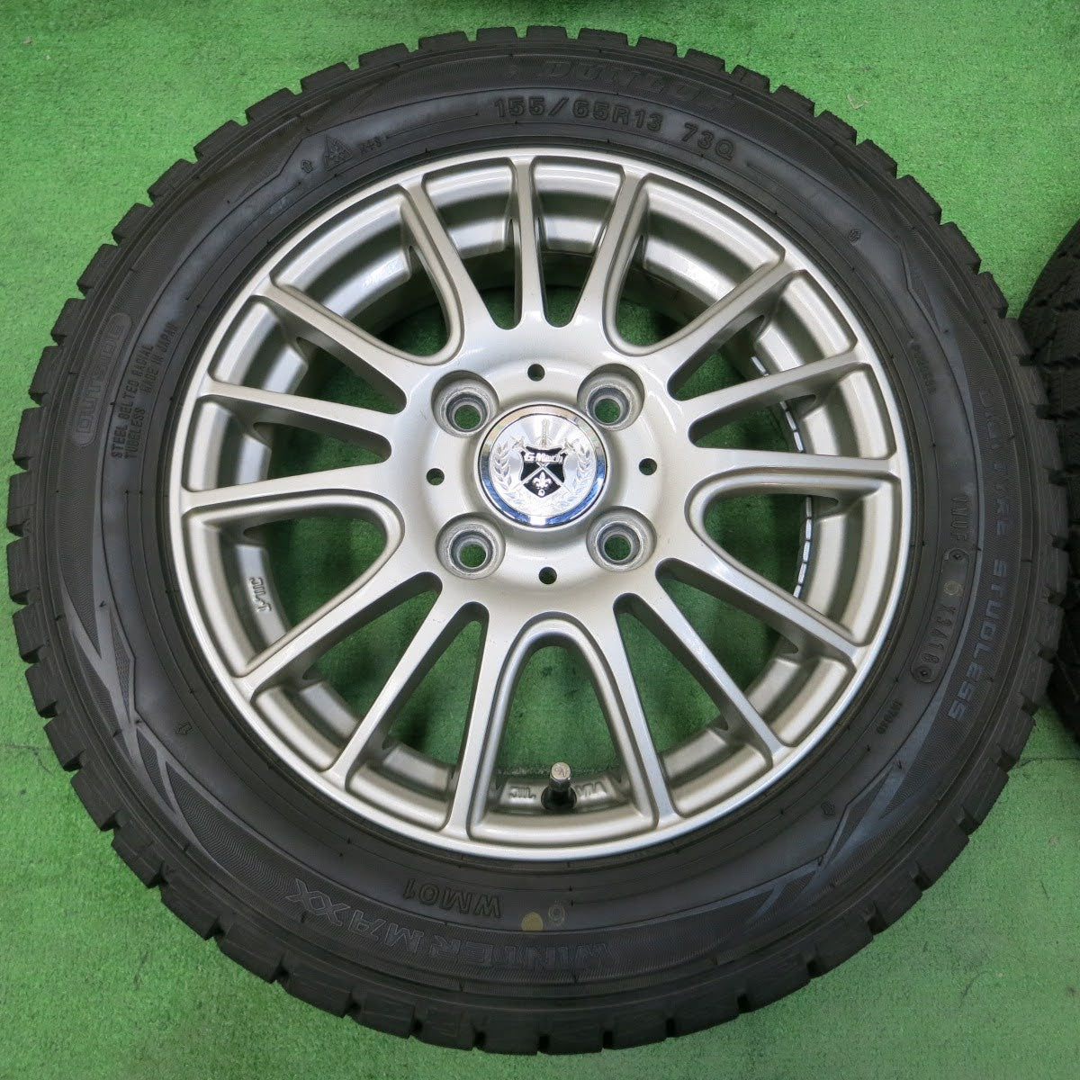 [送料無料]超バリ溝！キレイ！ほぼ10分★スタッドレス 155/65R13 ダンロップ ウインターマックス WM01 GMach 13インチ PCD100/4H★3070703イス